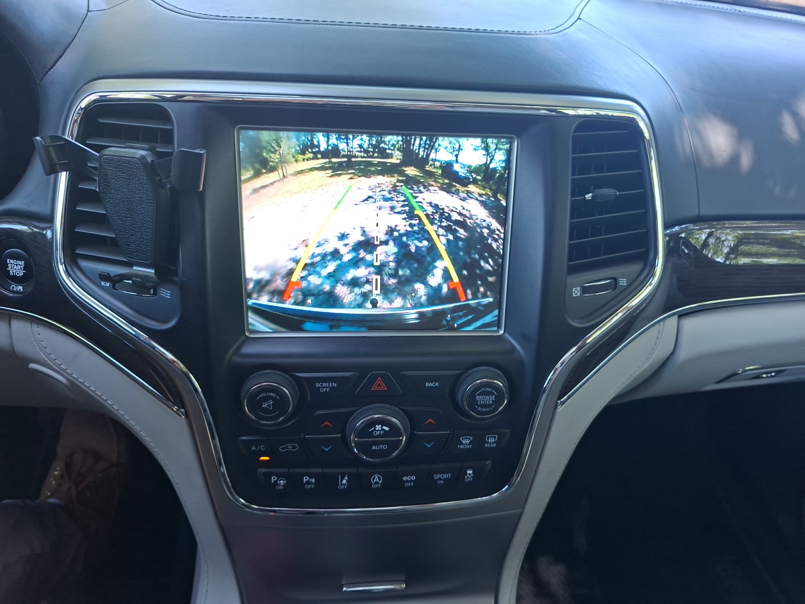 Jeep Grand Cherokee 19