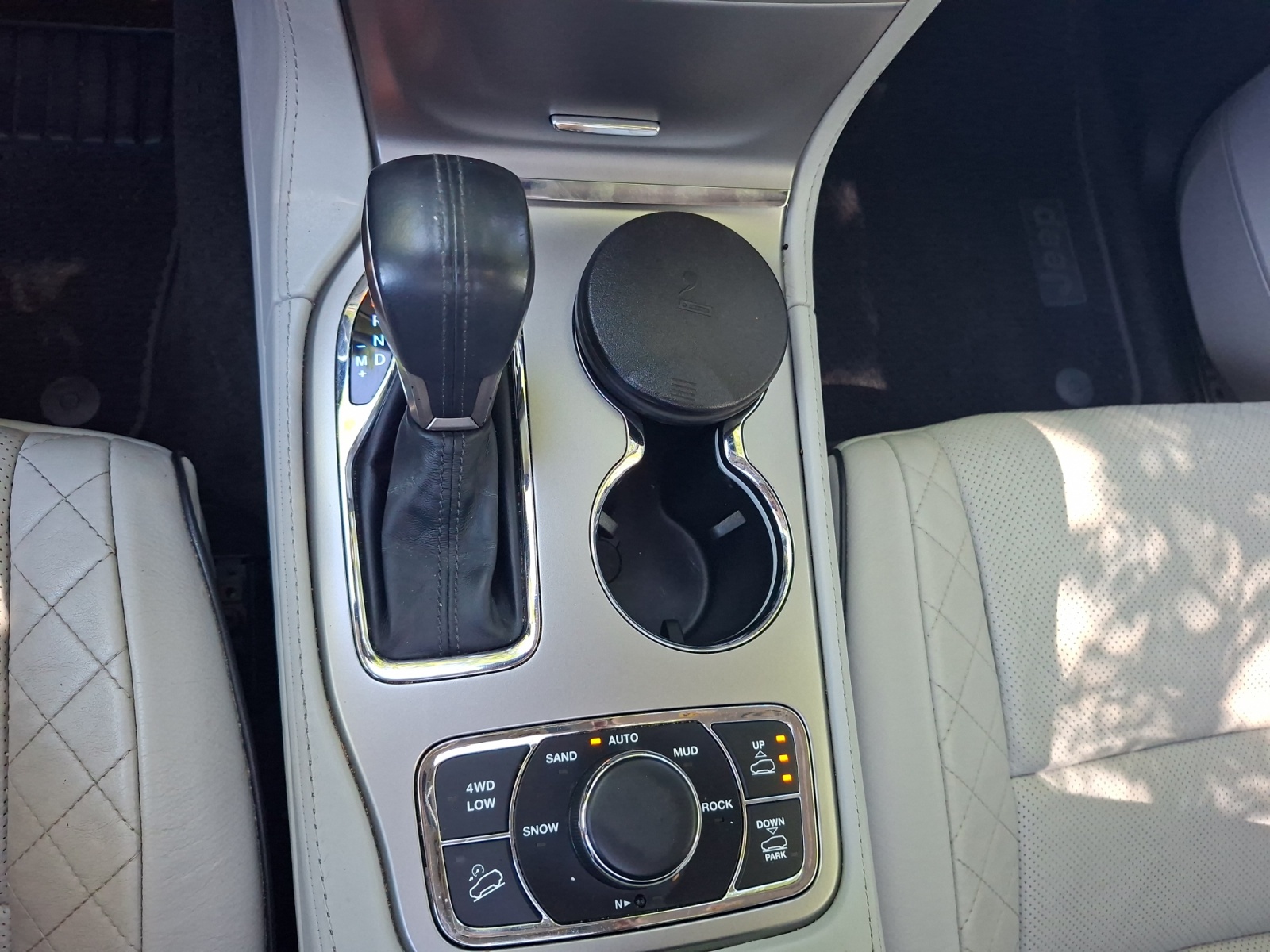 Jeep Grand Cherokee 22