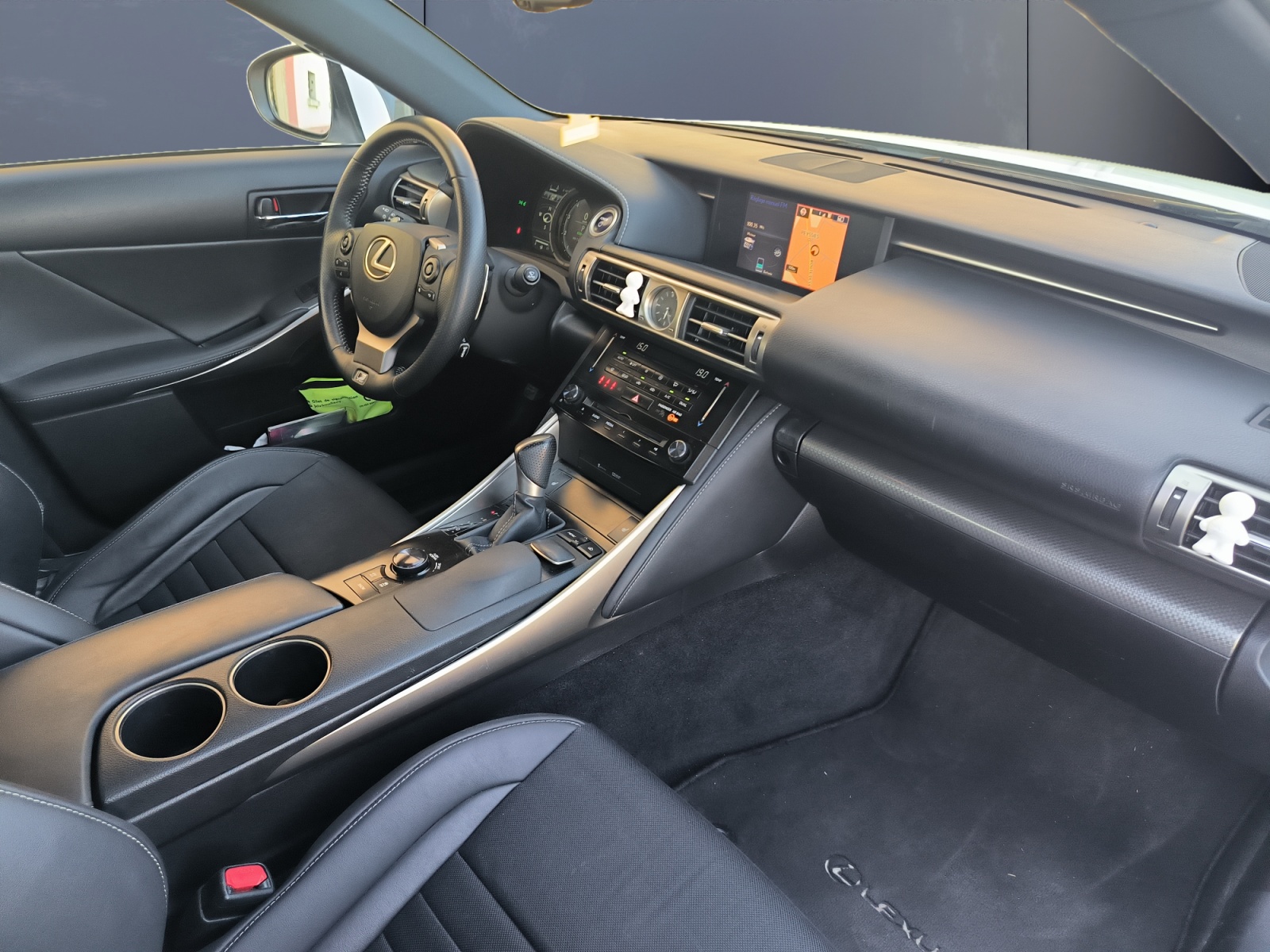 Lexus Is 12