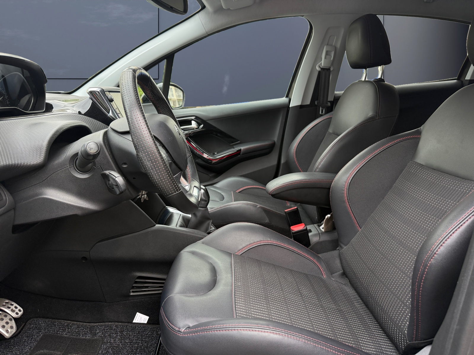Peugeot 208 9