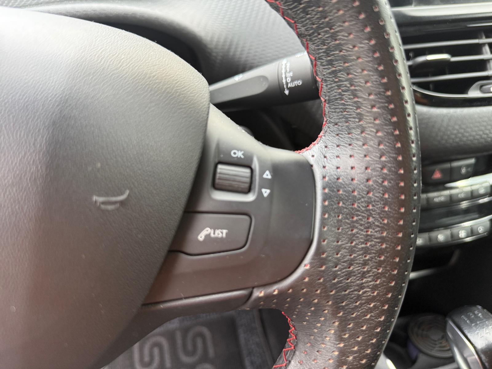 Peugeot 208 22