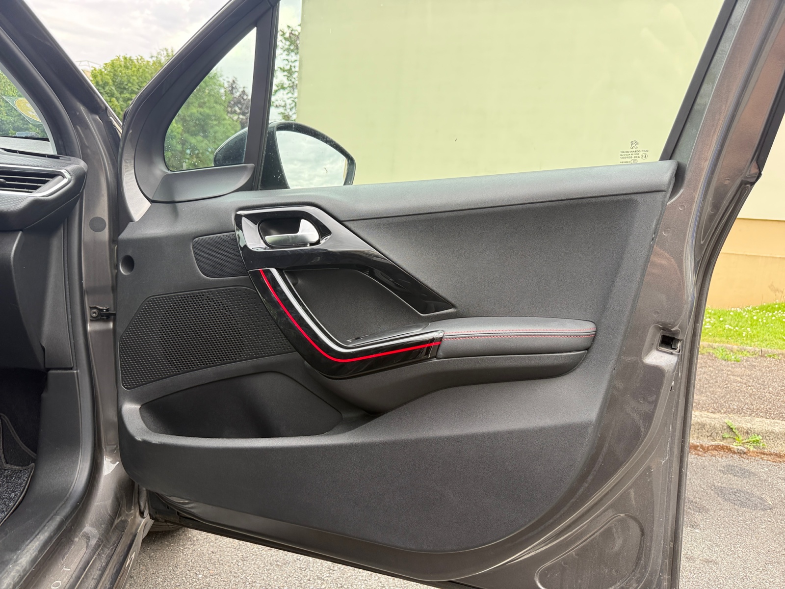 Peugeot 208 28