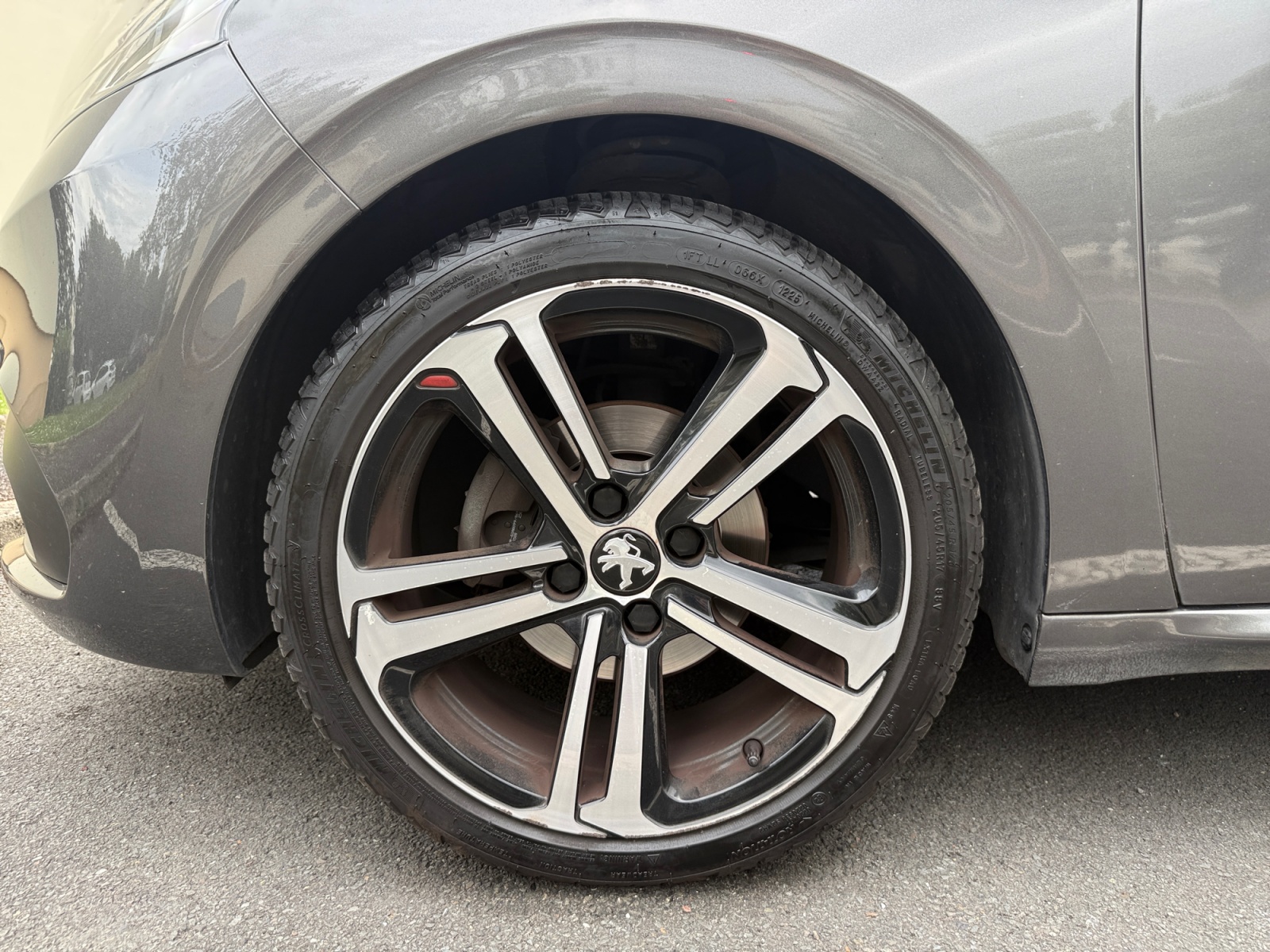 Peugeot 208 30