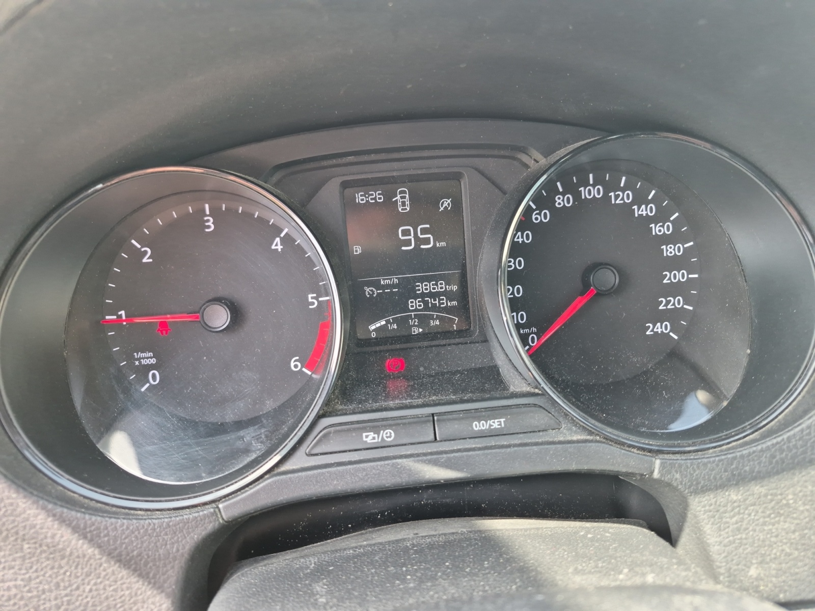 Volkswagen Polo 16