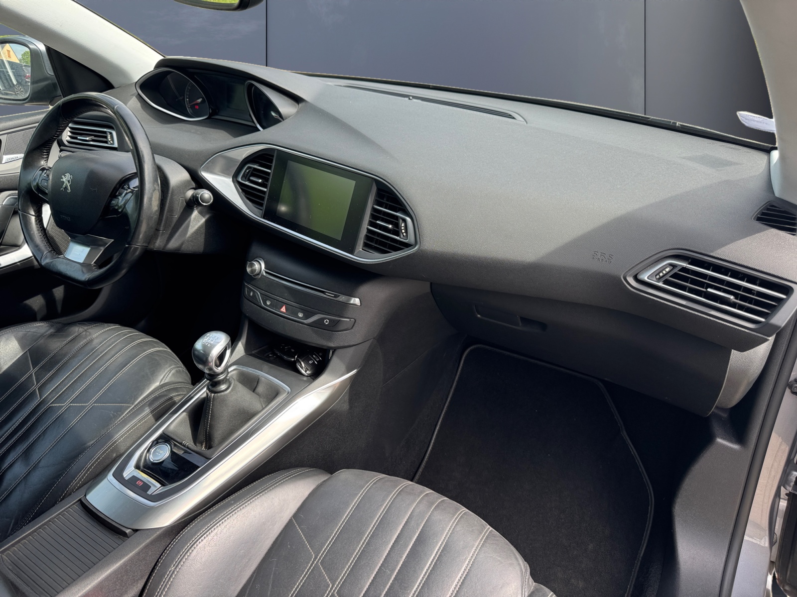 Peugeot 308 11