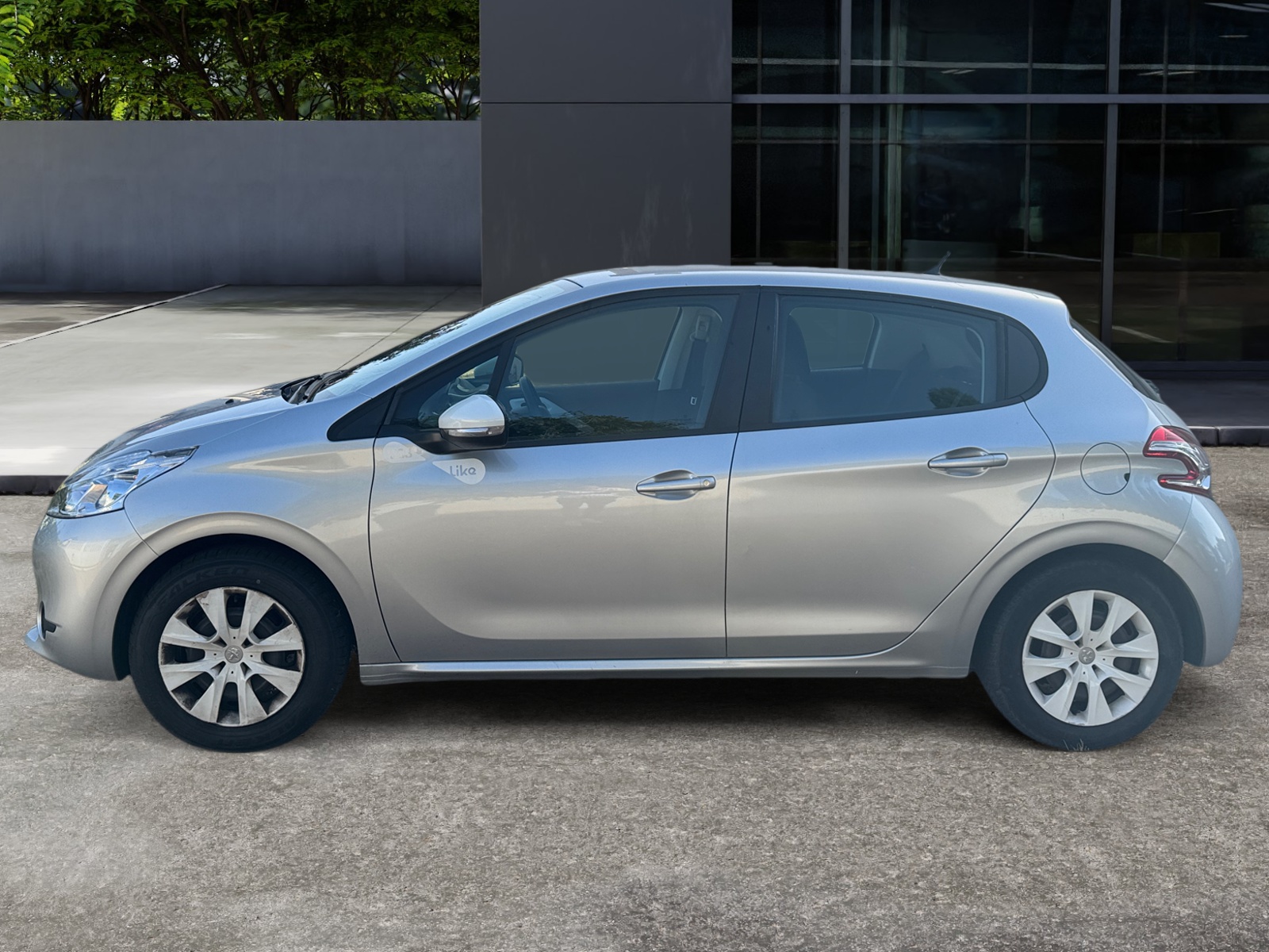 Peugeot 208 1