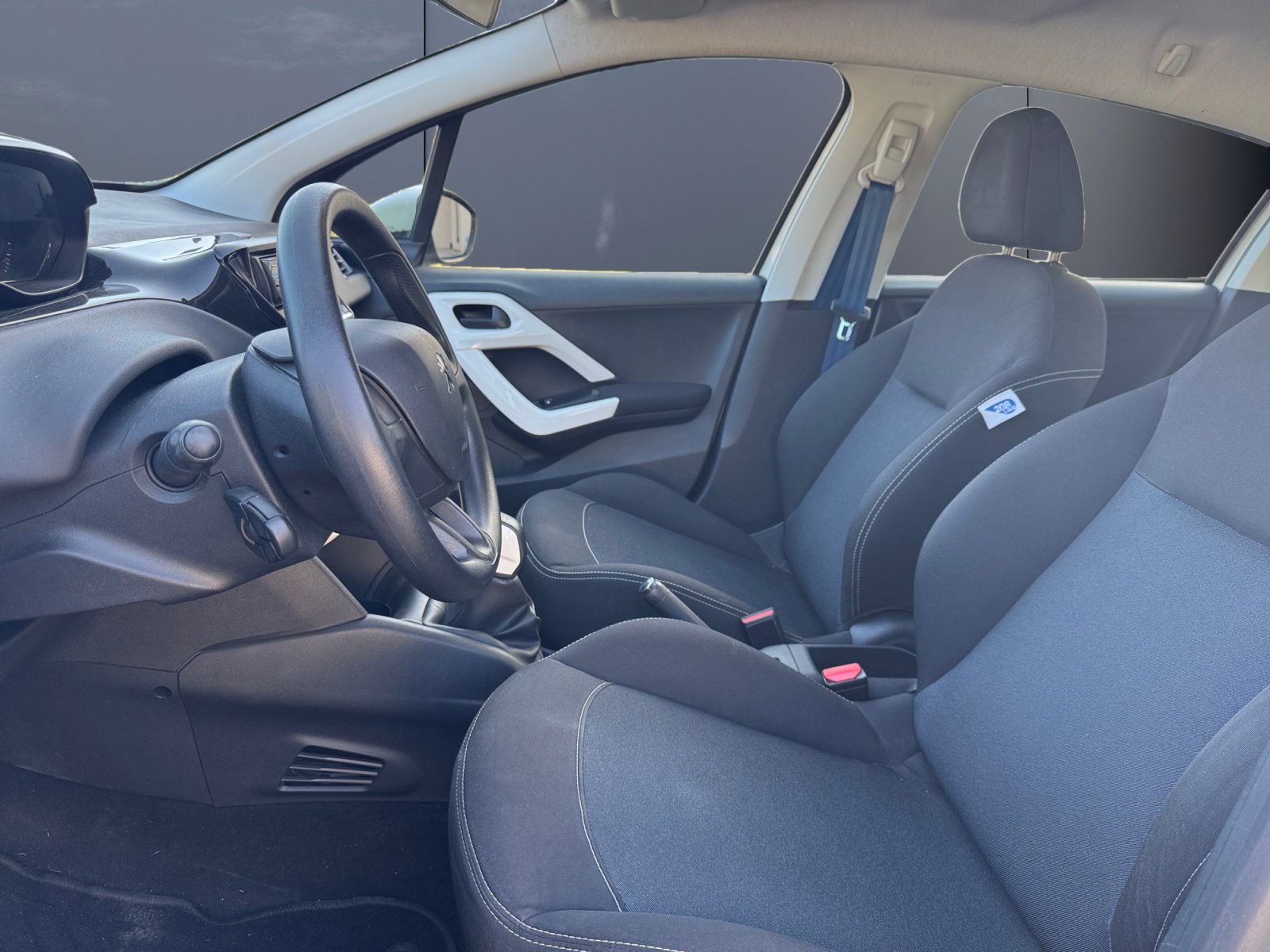 Peugeot 208 9
