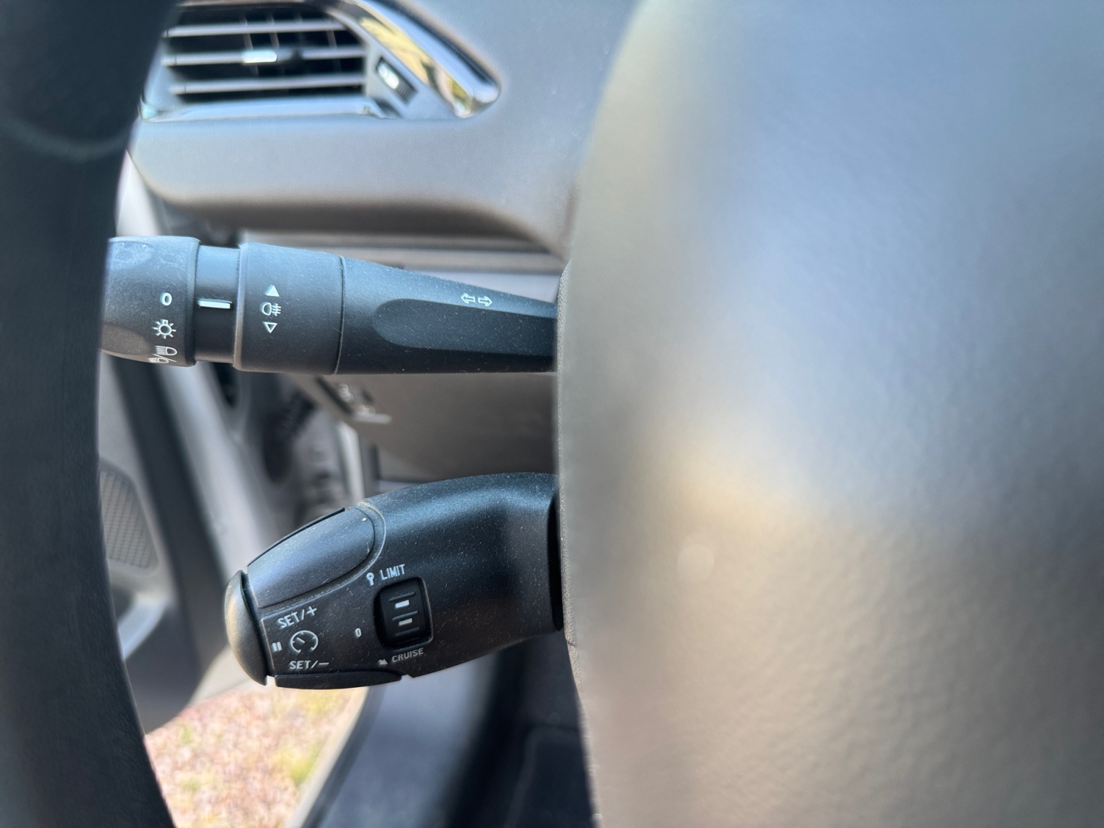 Peugeot 208 19