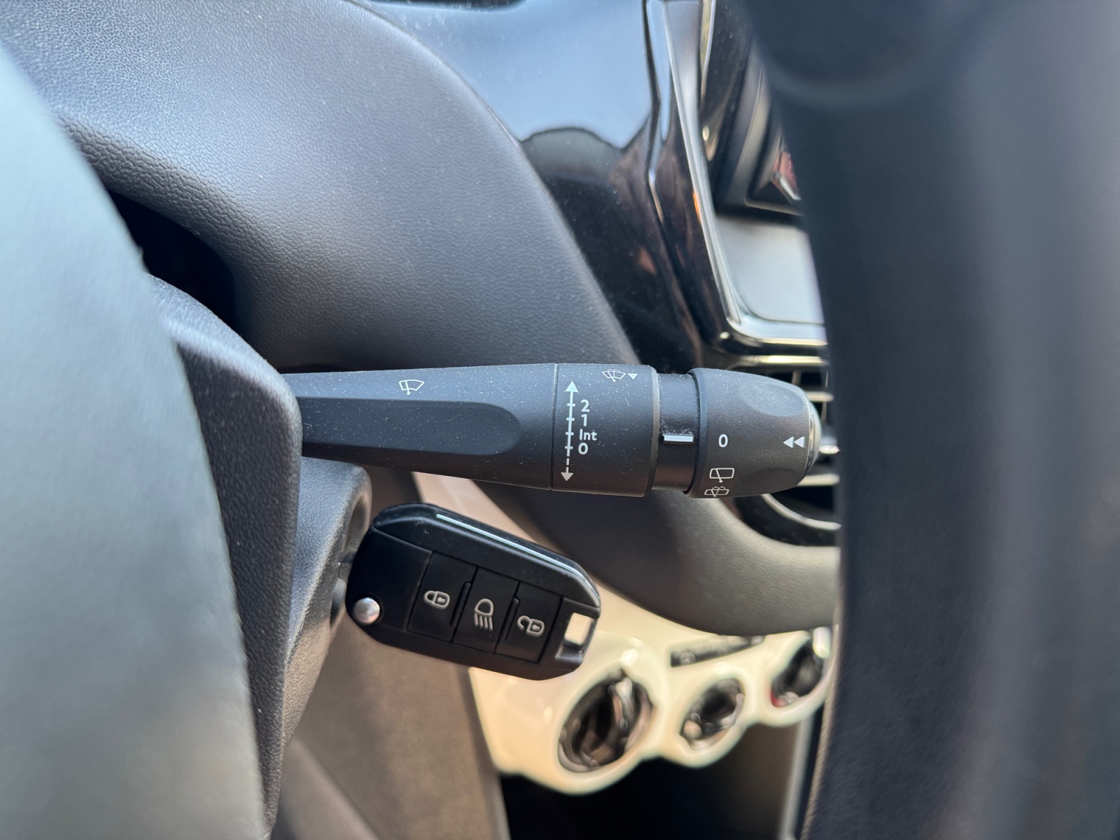 Peugeot 208 20
