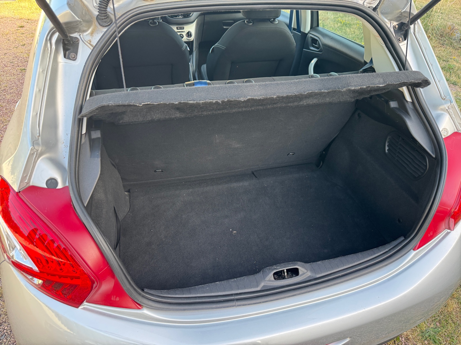 Peugeot 208 28