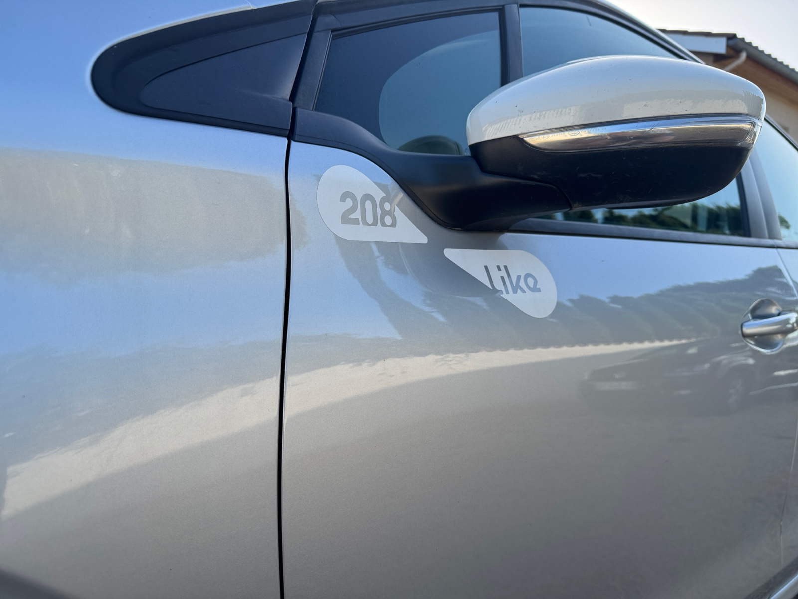 Peugeot 208 30
