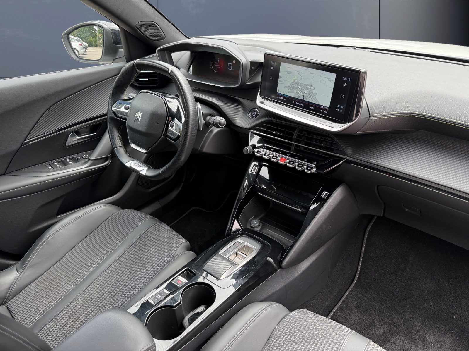 Peugeot 2008 12