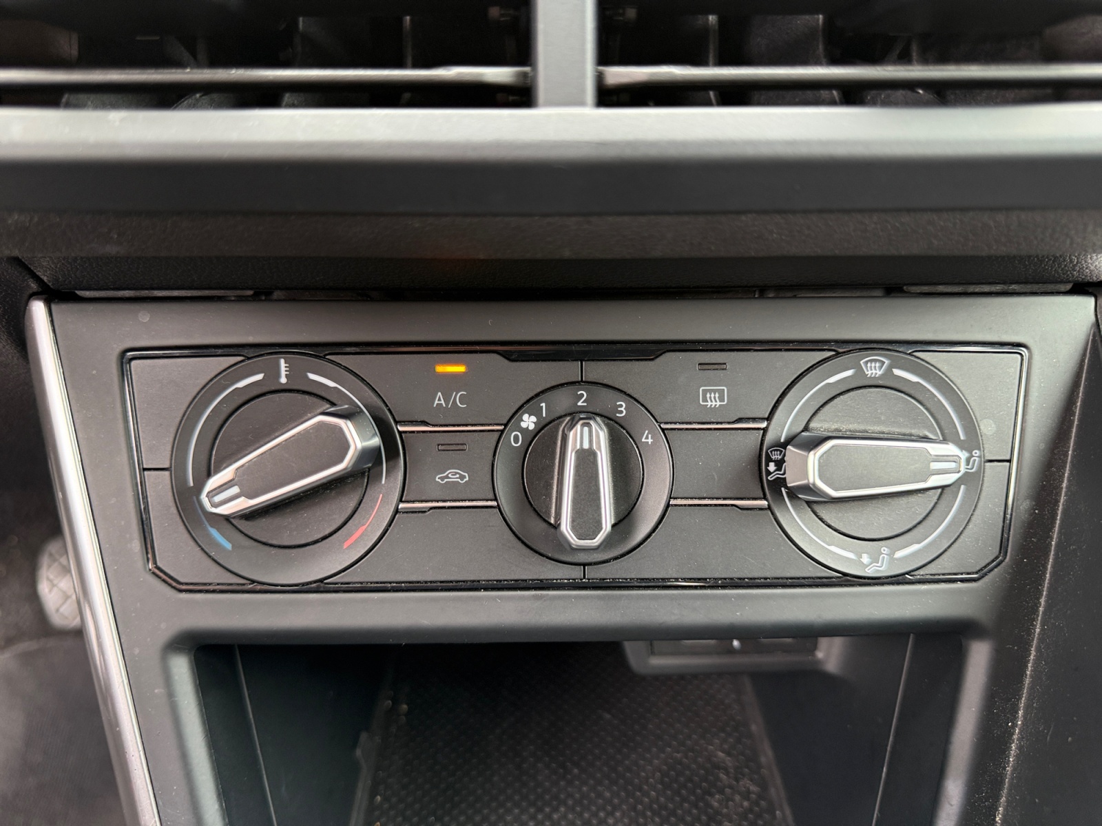 Volkswagen Taigo 26