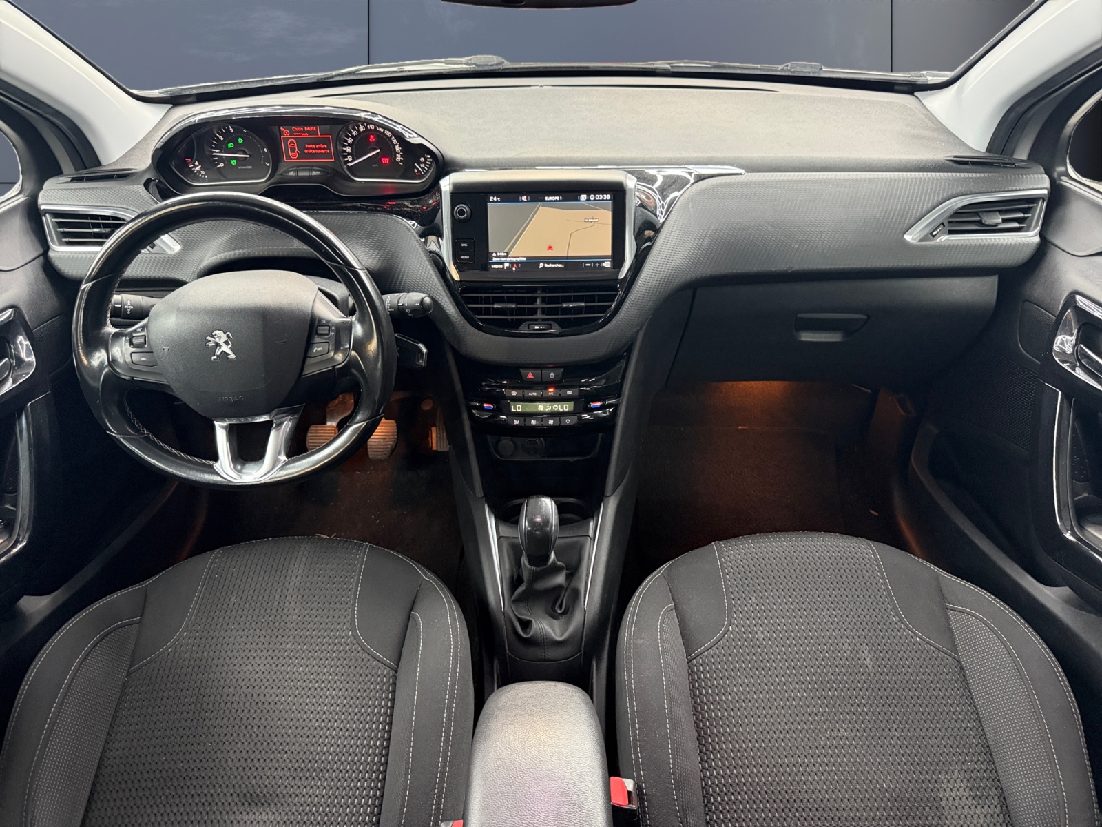 Peugeot 208 14