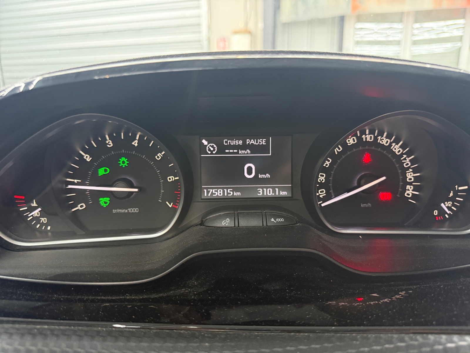 Peugeot 208 16