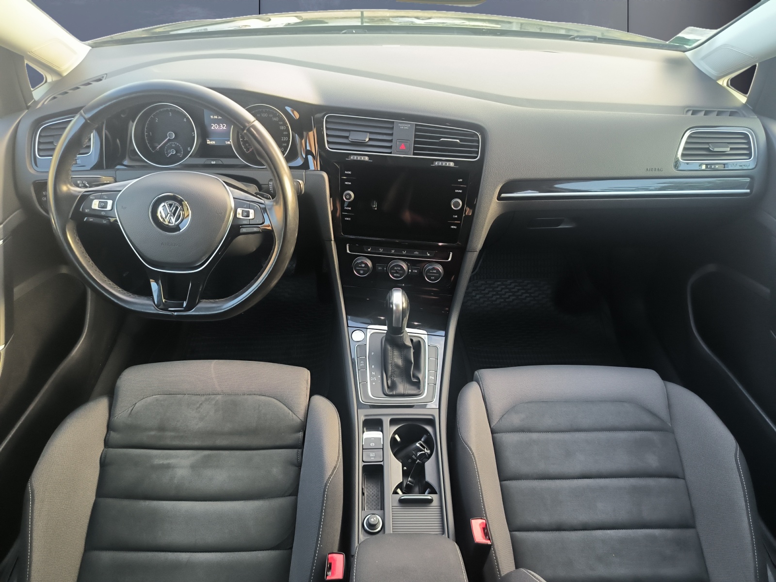 Volkswagen Golf 14