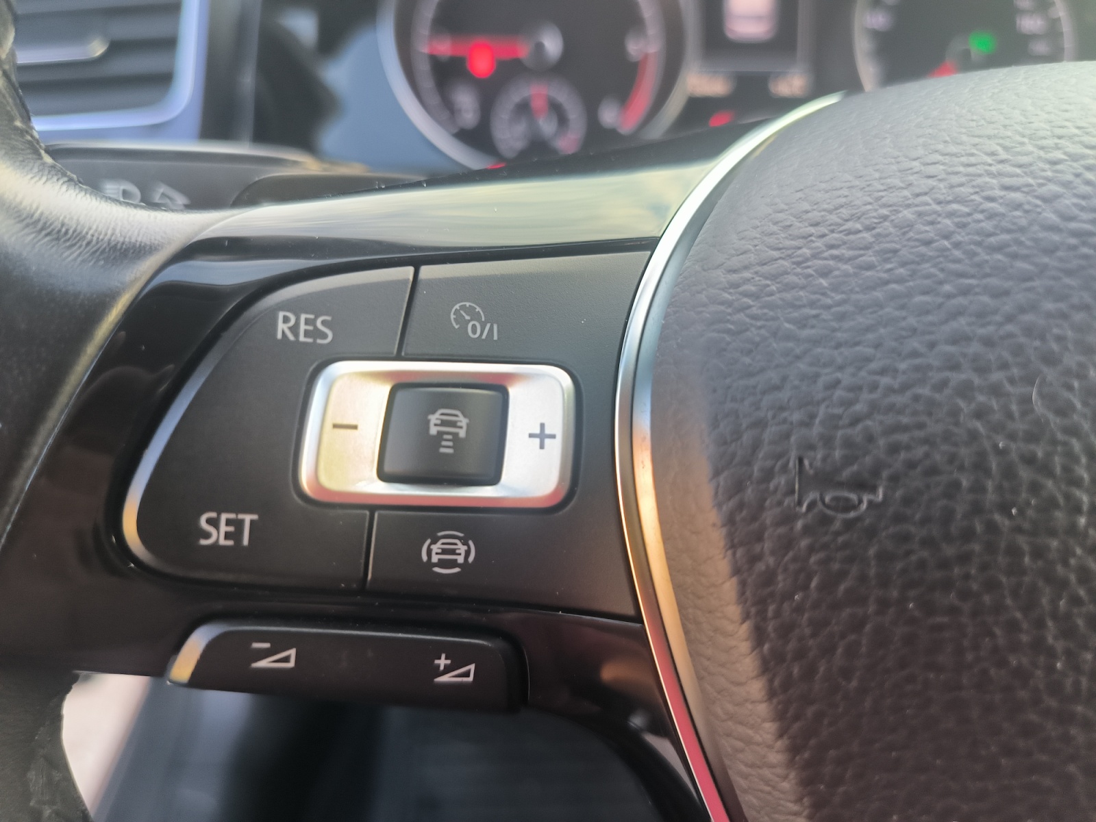 Volkswagen Golf 17