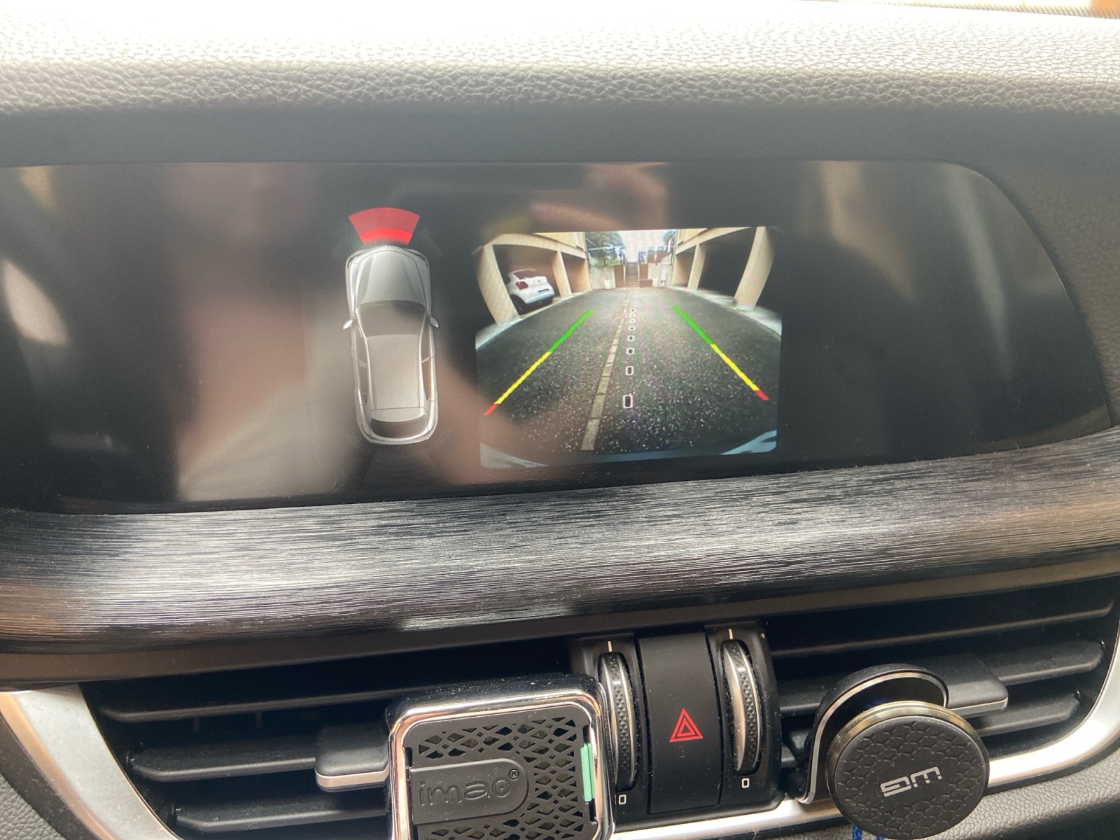 Alfa Romeo Stelvio 23