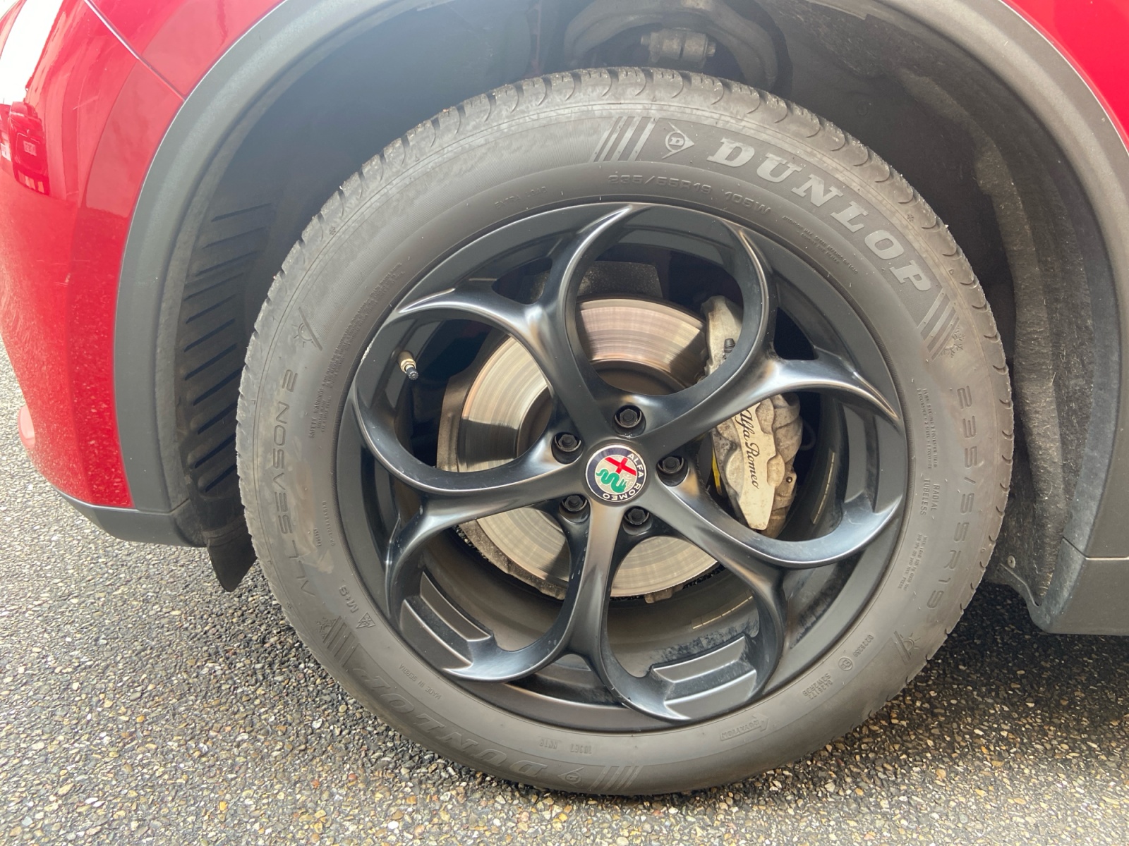 Alfa Romeo Stelvio 32