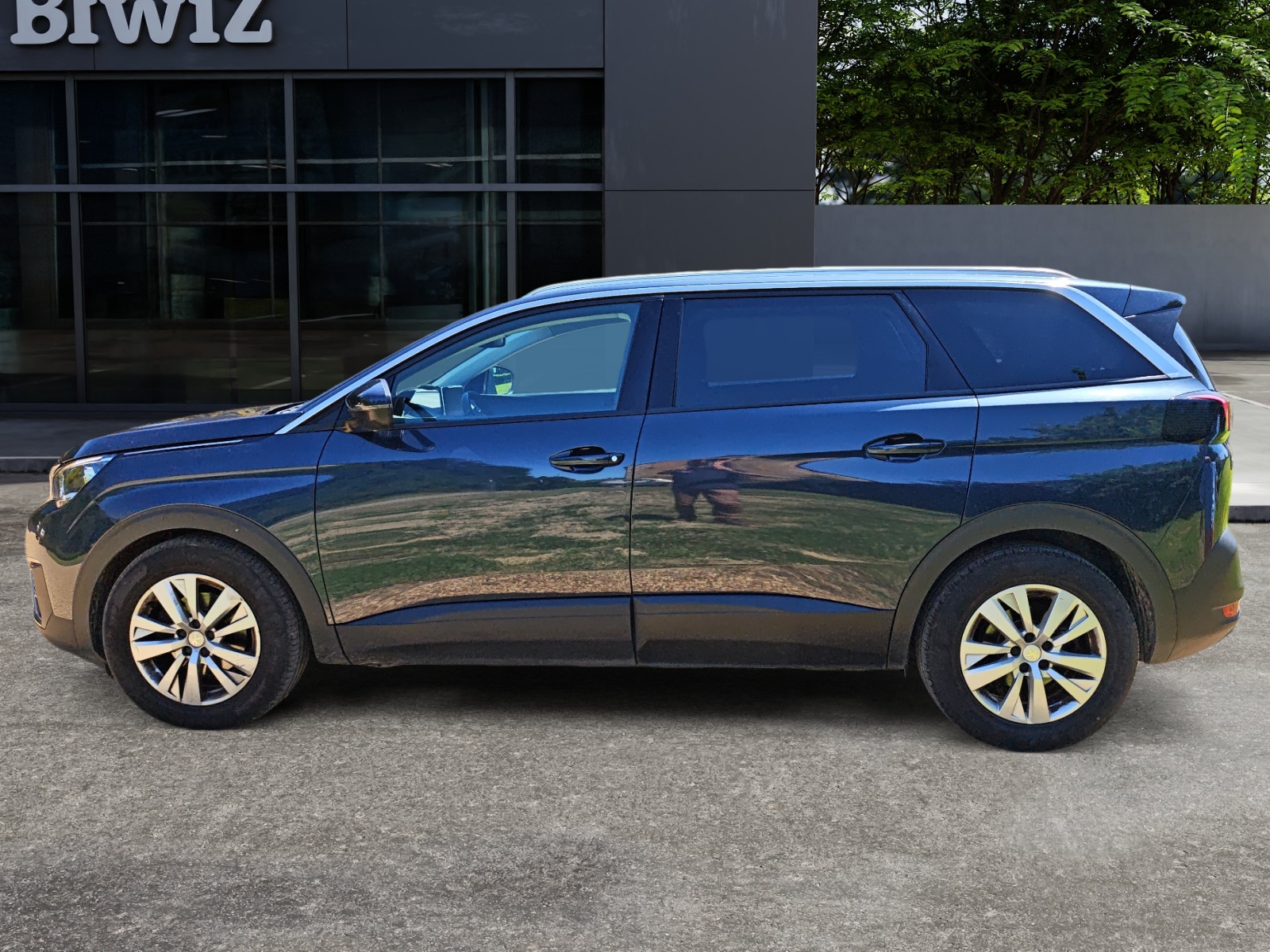 Peugeot 5008 1