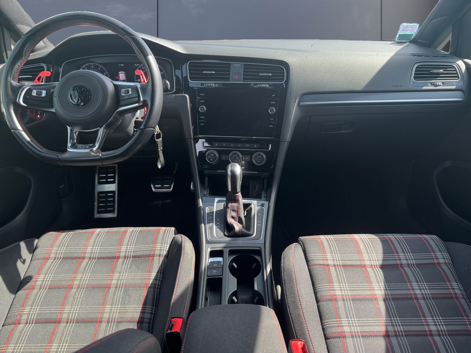 Volkswagen Golf 14