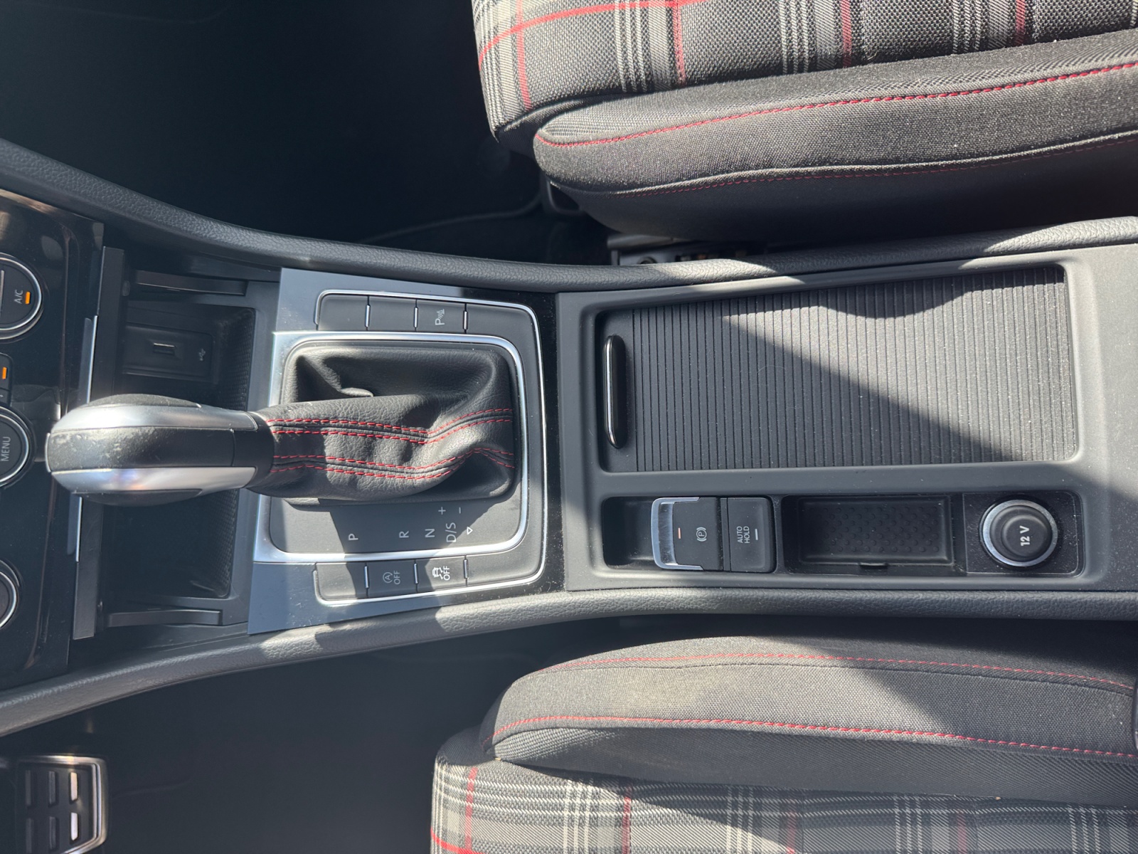 Volkswagen Golf 21