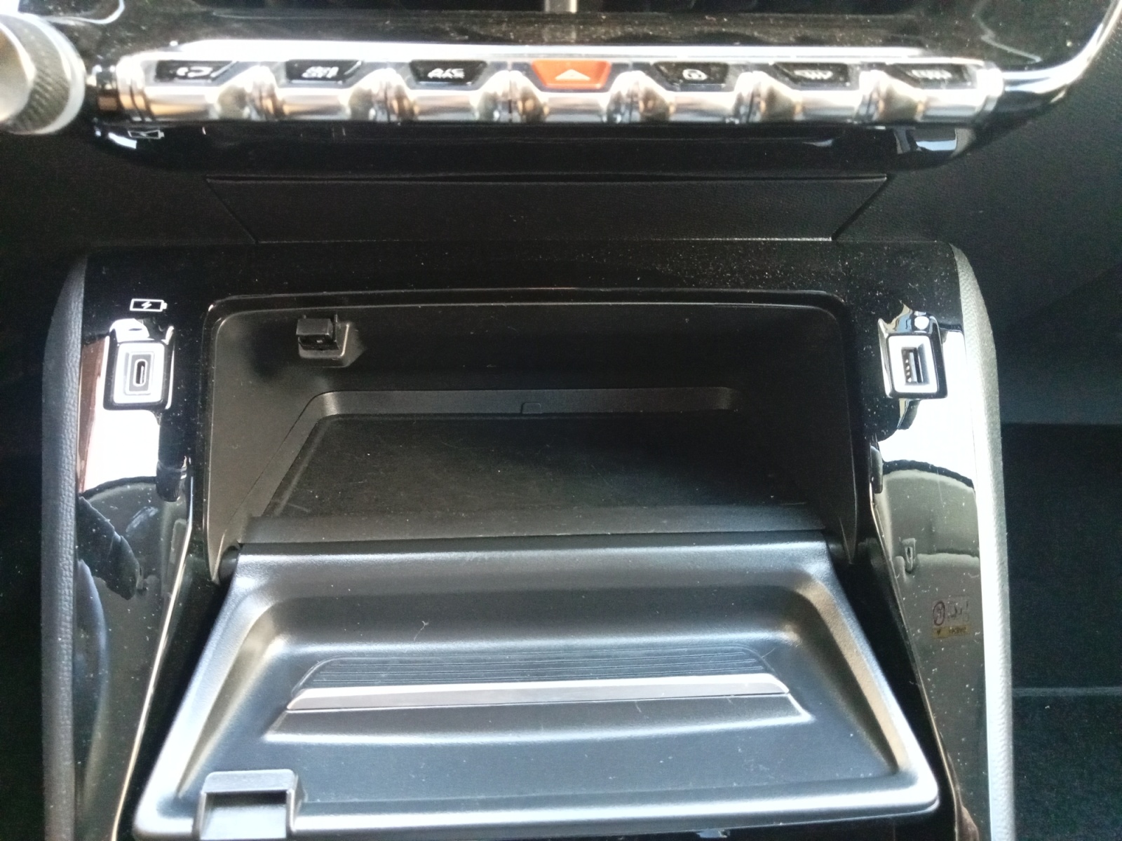 Peugeot 208 21
