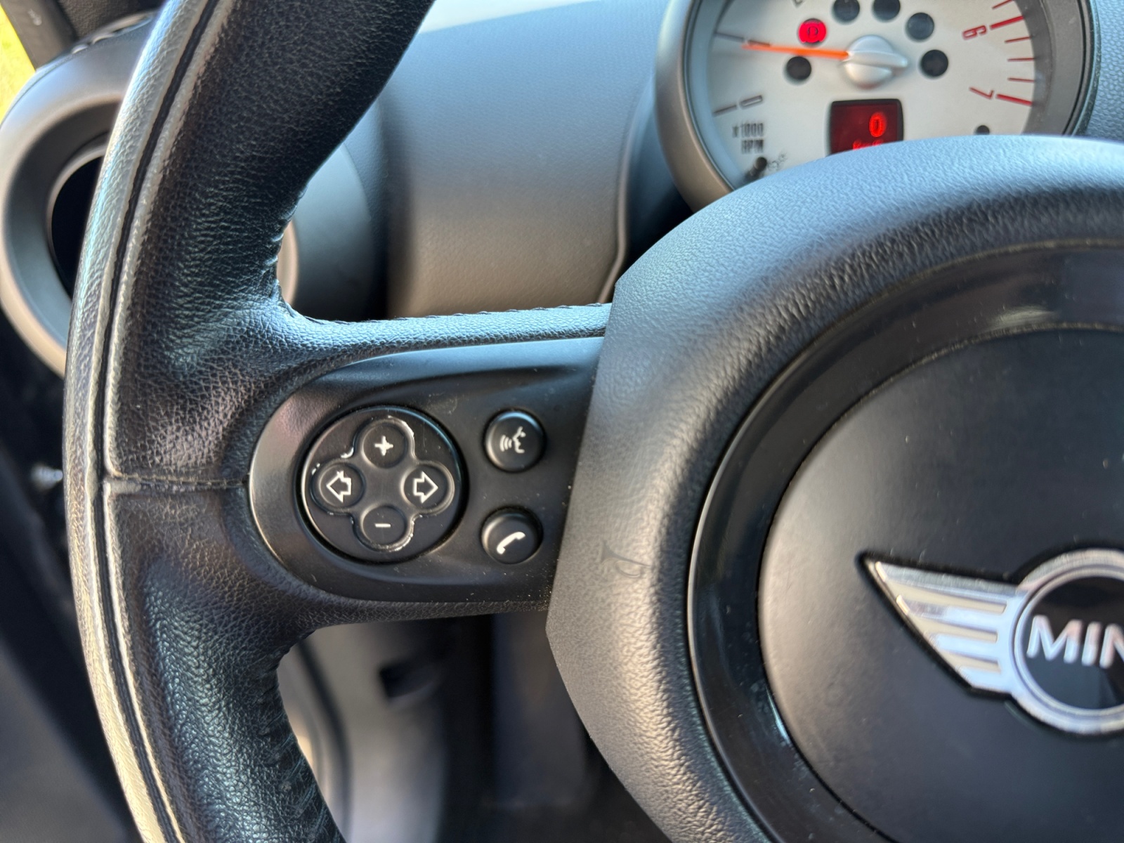 Mini Countryman 18