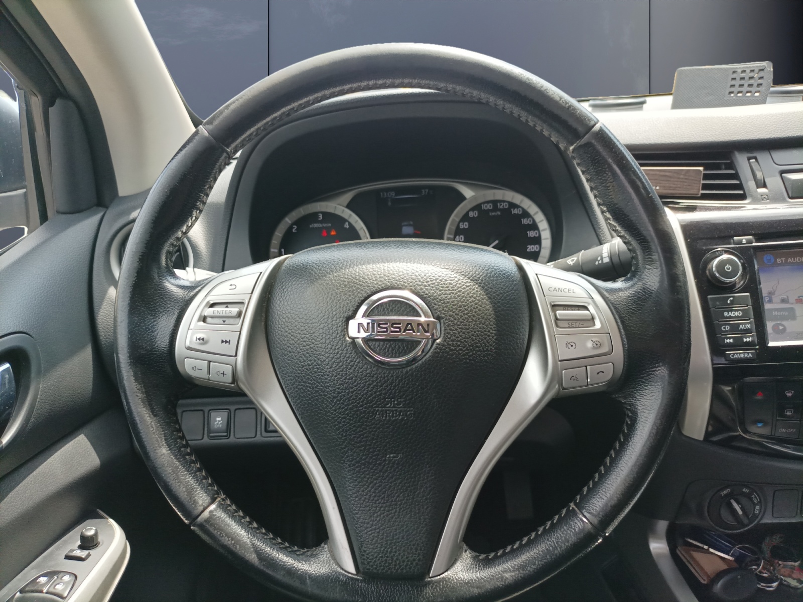 Nissan Np300 Navara 15