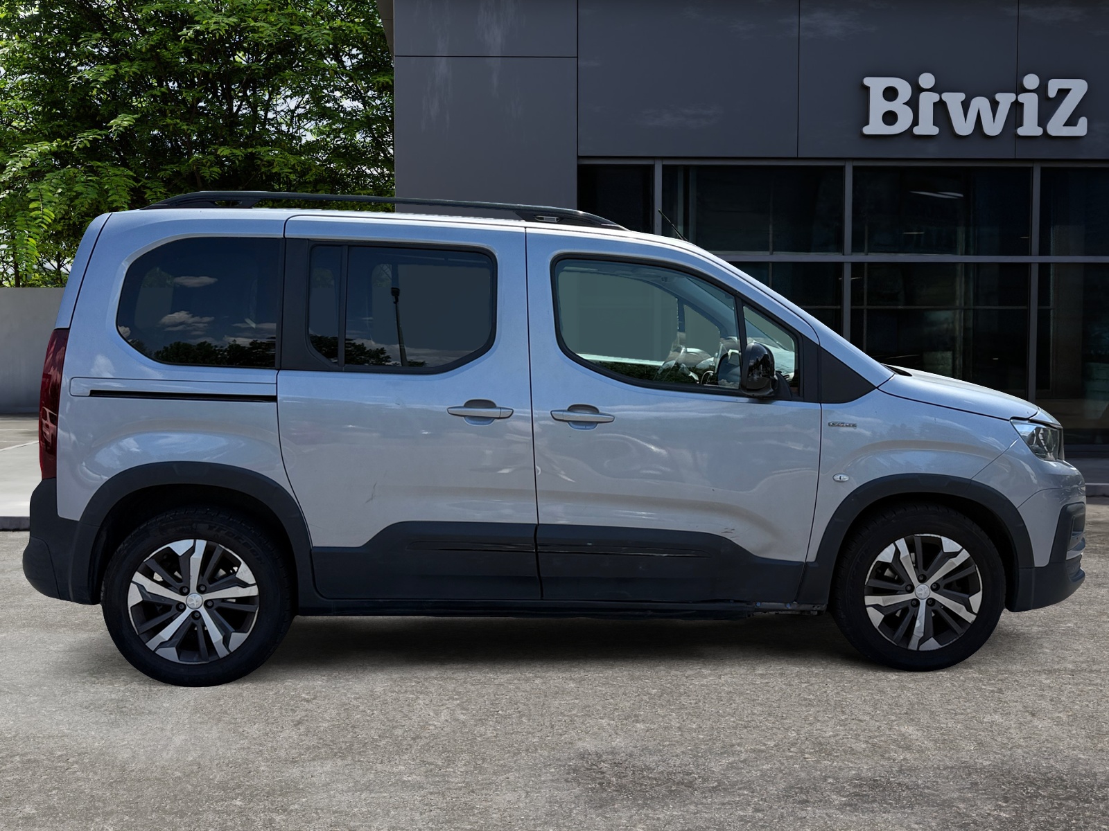 Peugeot Rifter 5