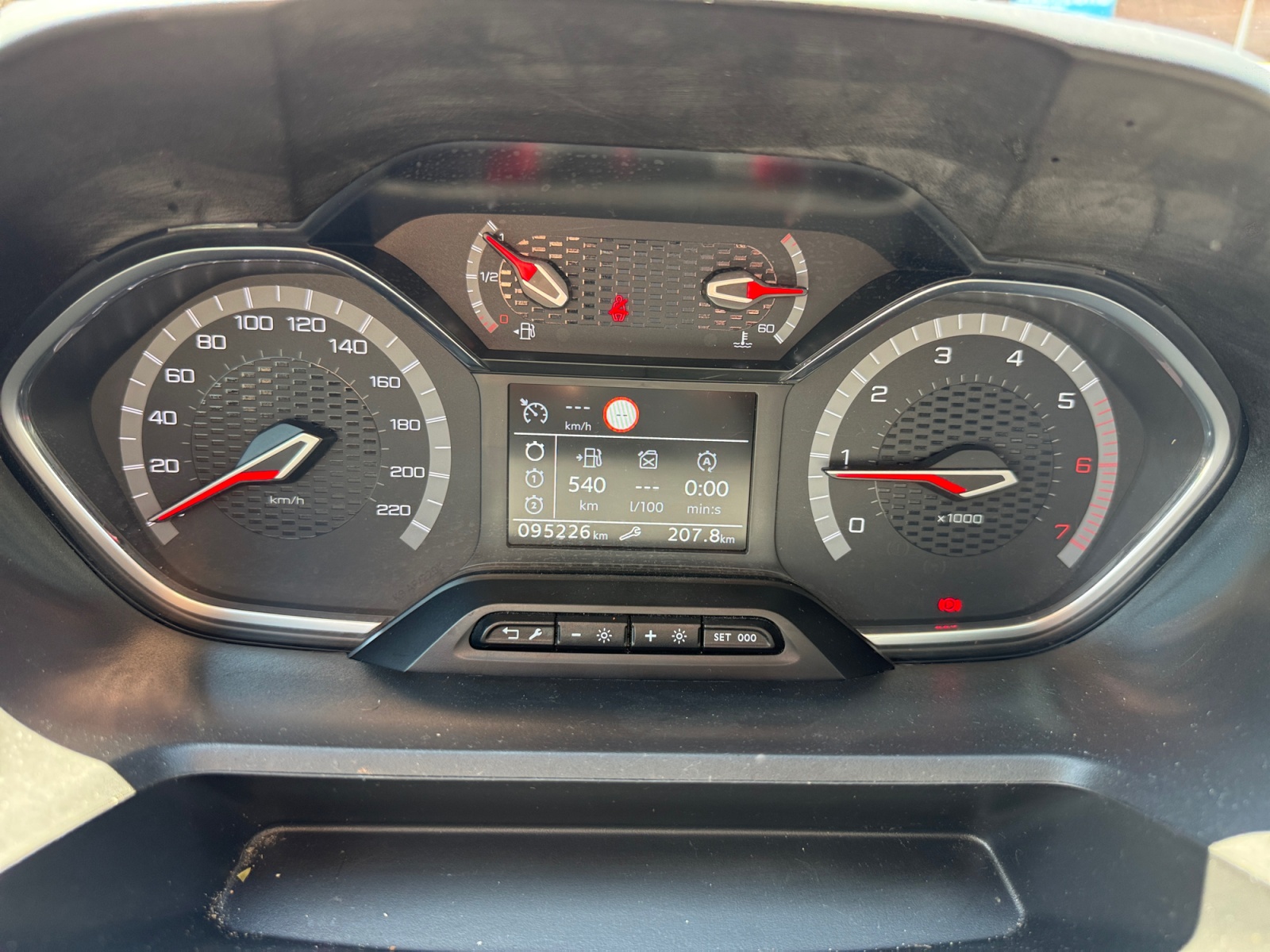 Peugeot Rifter 16
