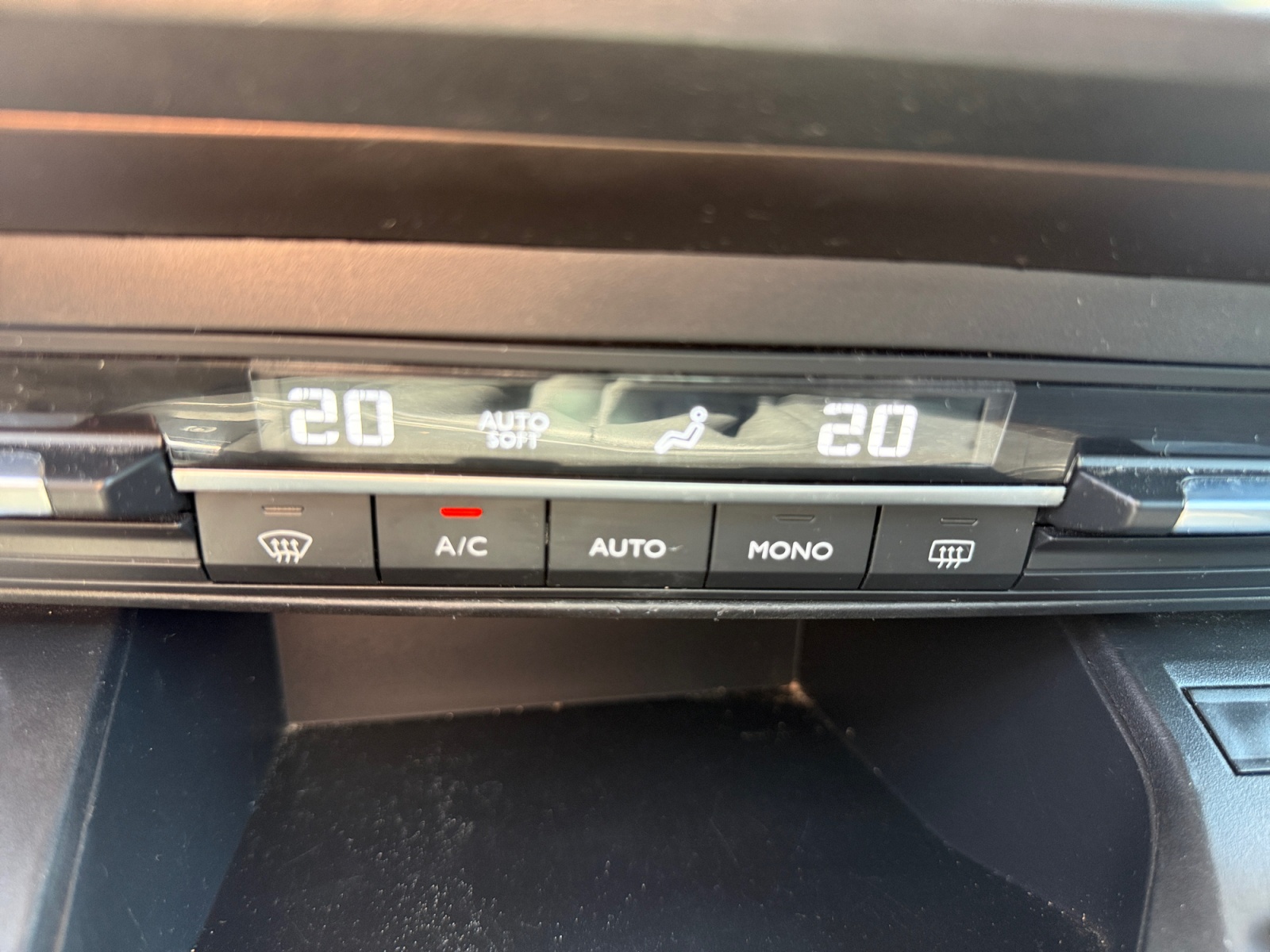 Peugeot Rifter 25