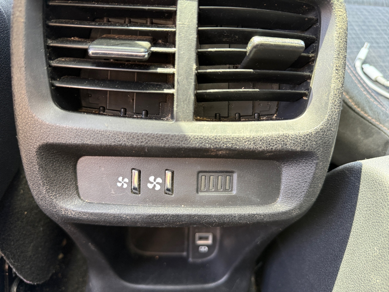 Peugeot Rifter 30