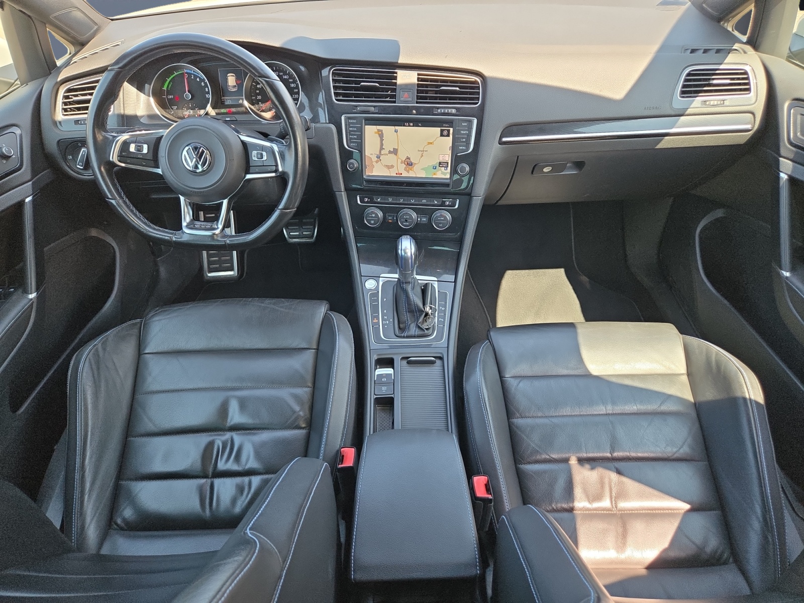 Volkswagen Golf 14