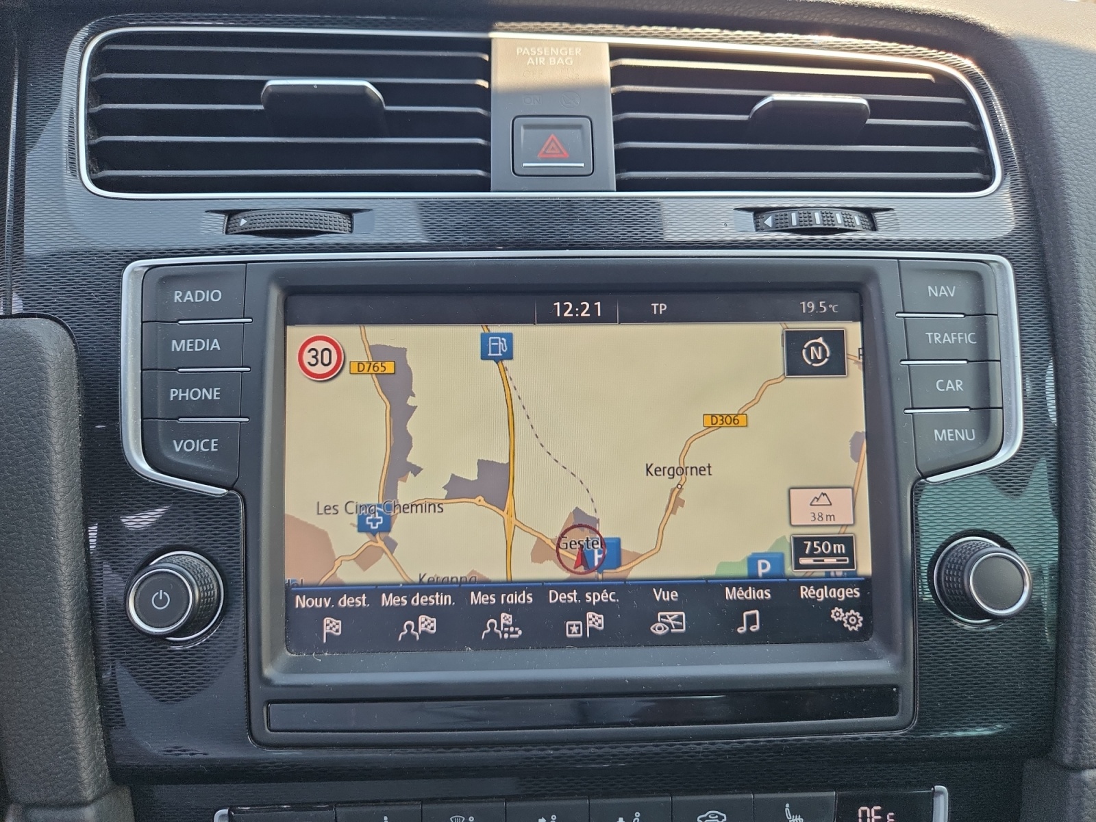 Volkswagen Golf 24