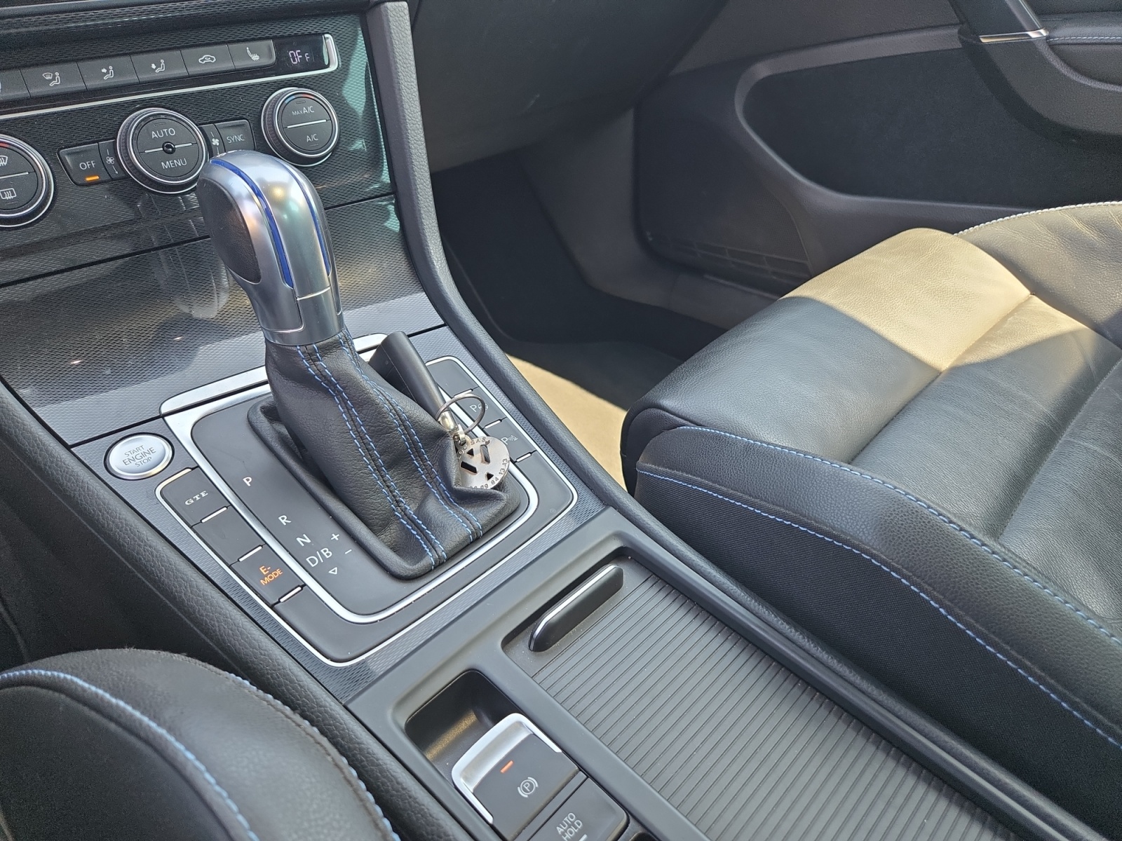 Volkswagen Golf 26