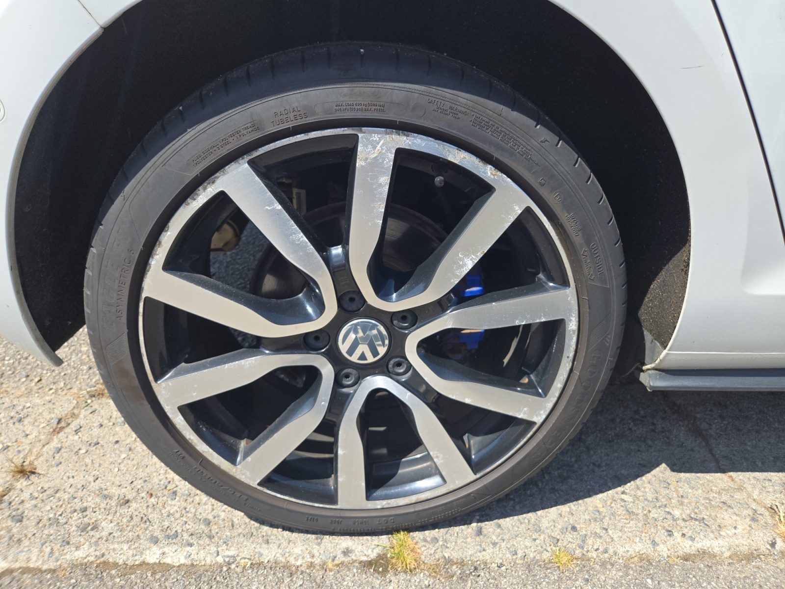 Volkswagen Golf 30