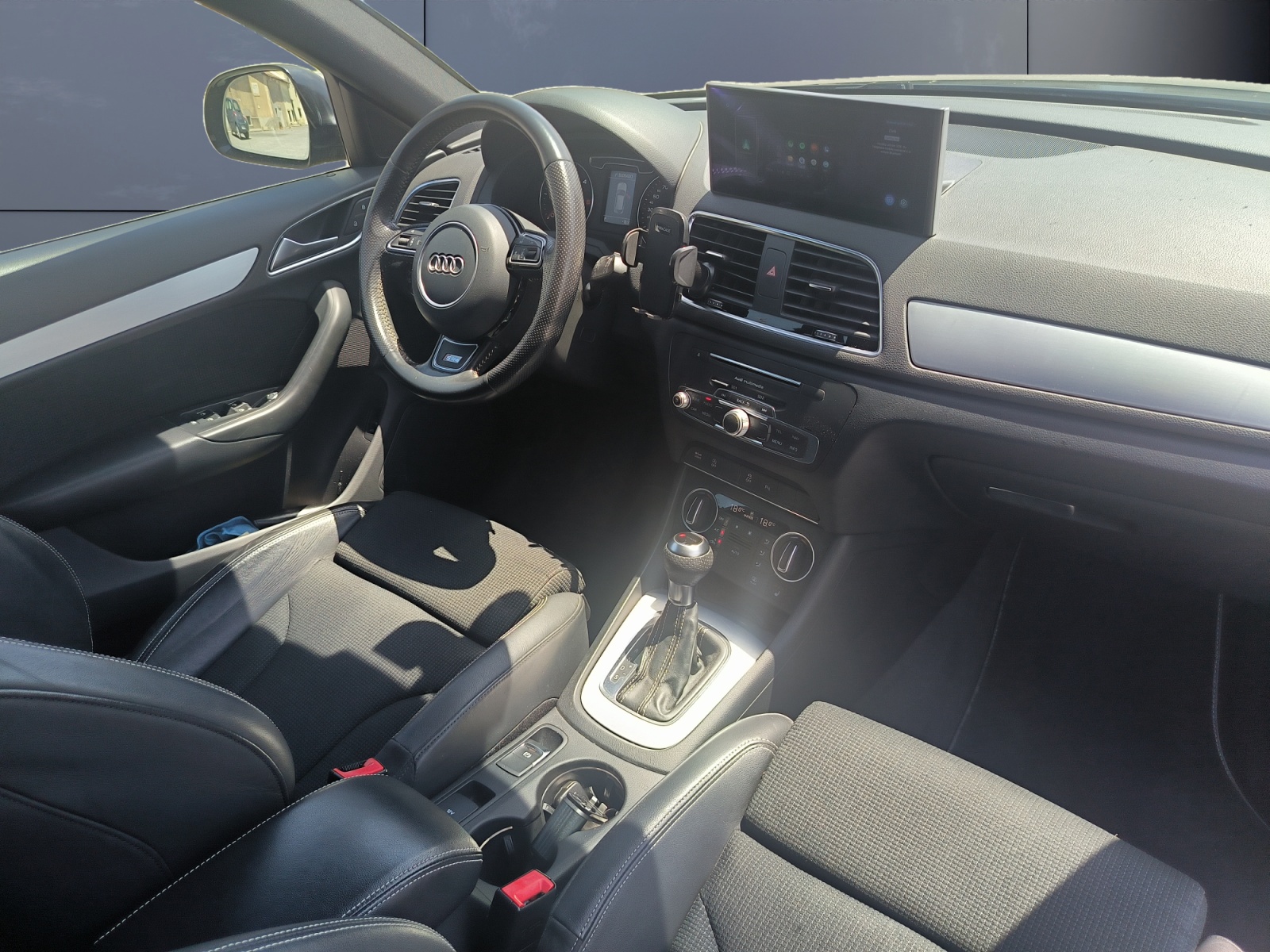 Audi Q3 12