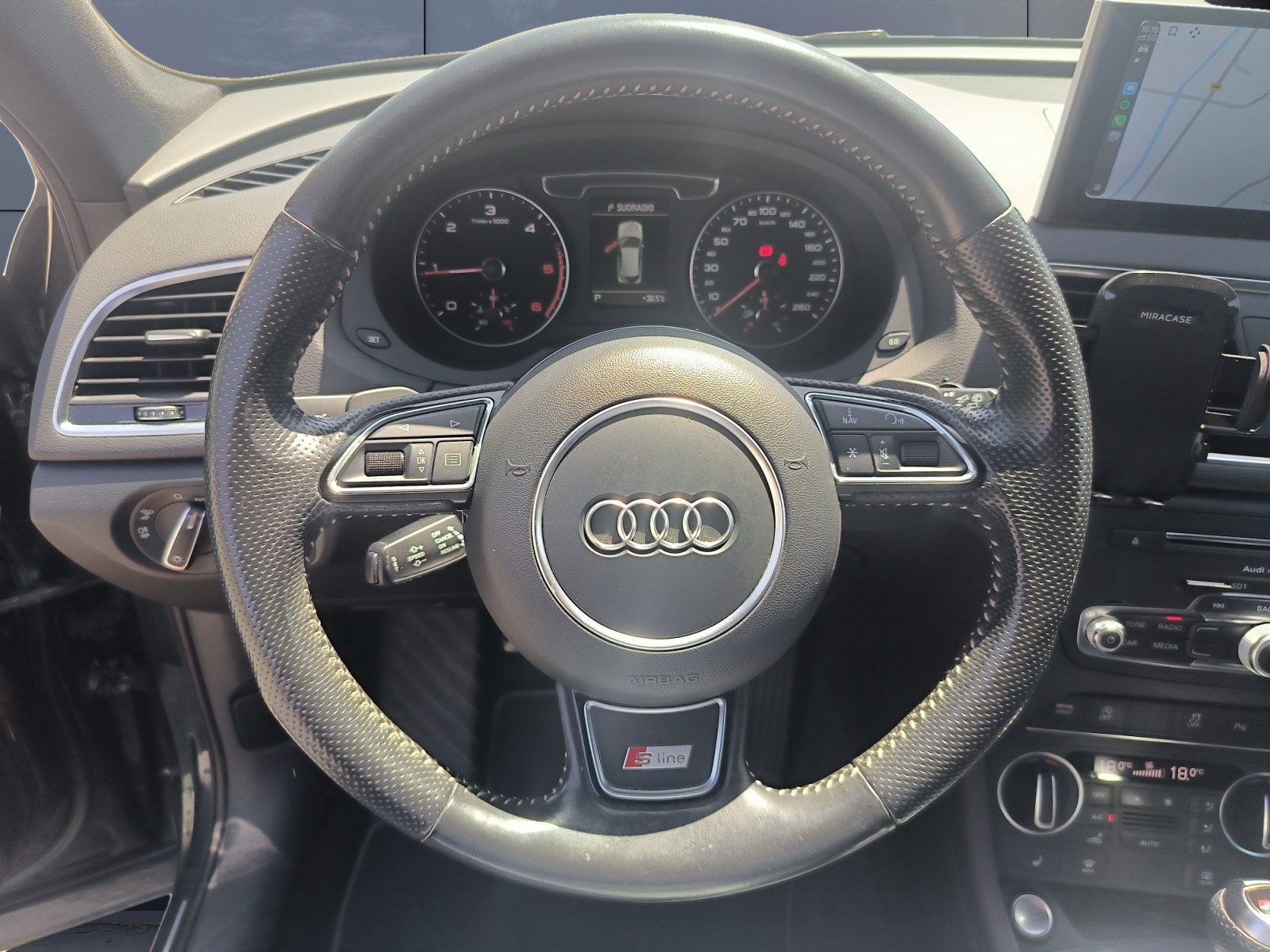 Audi Q3 15