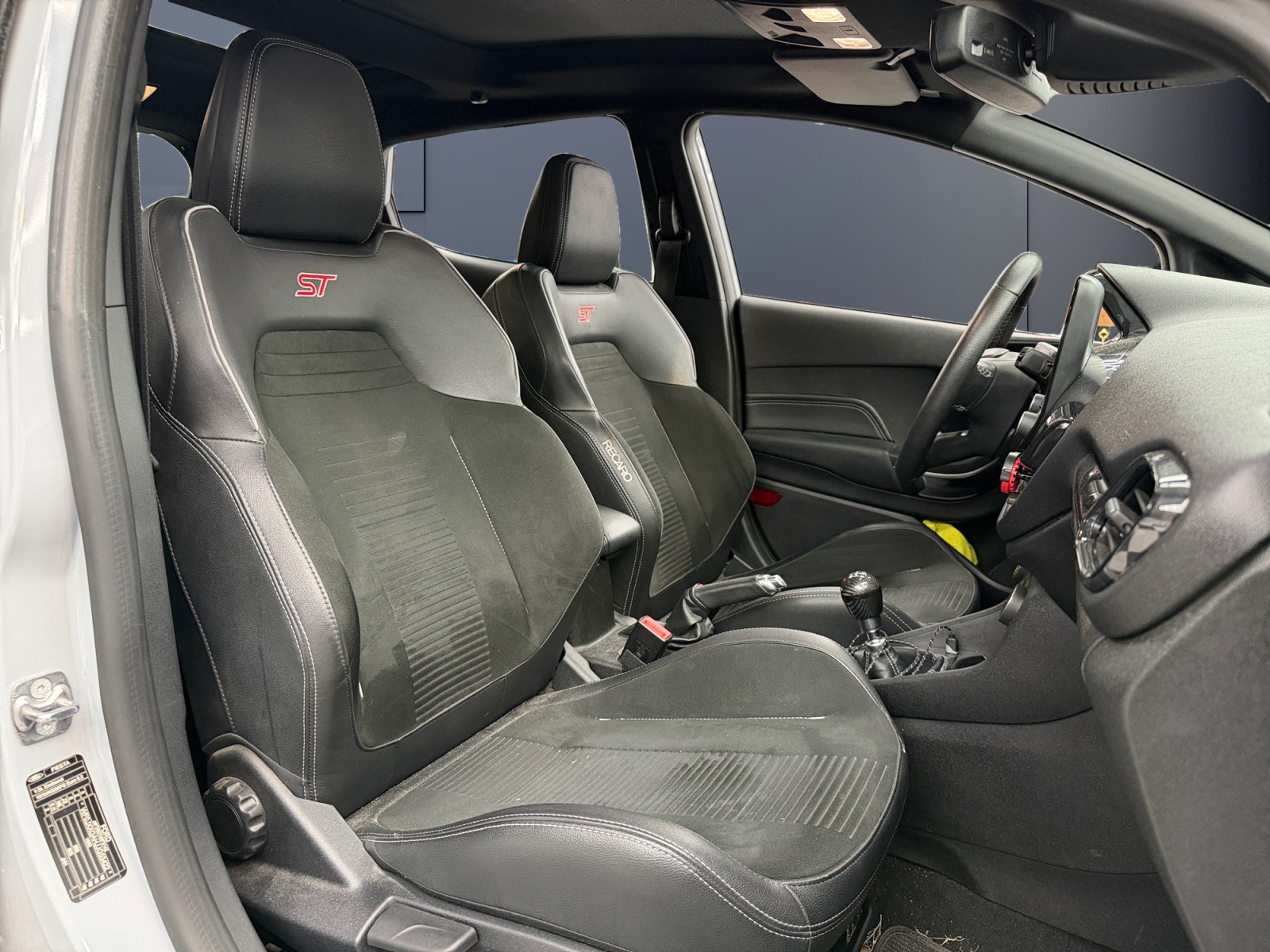 Ford Fiesta 13