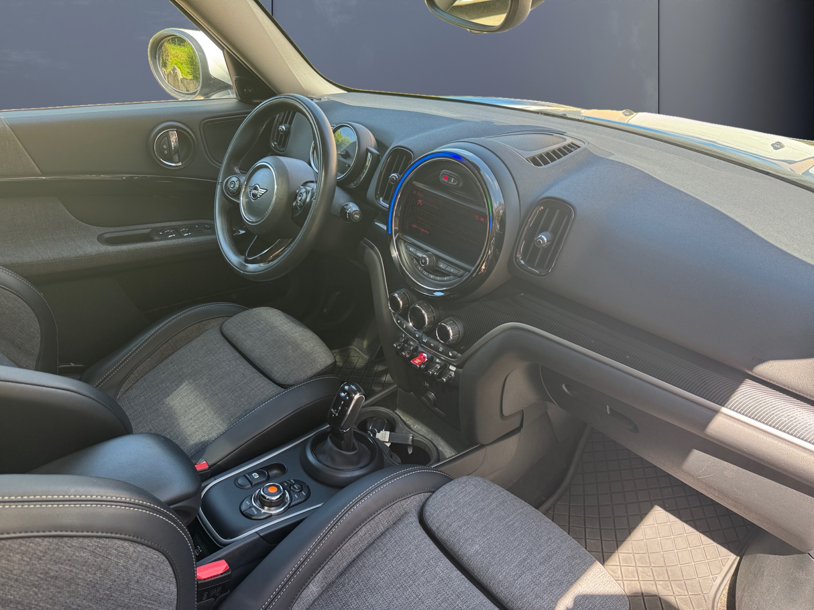 Mini Countryman 12