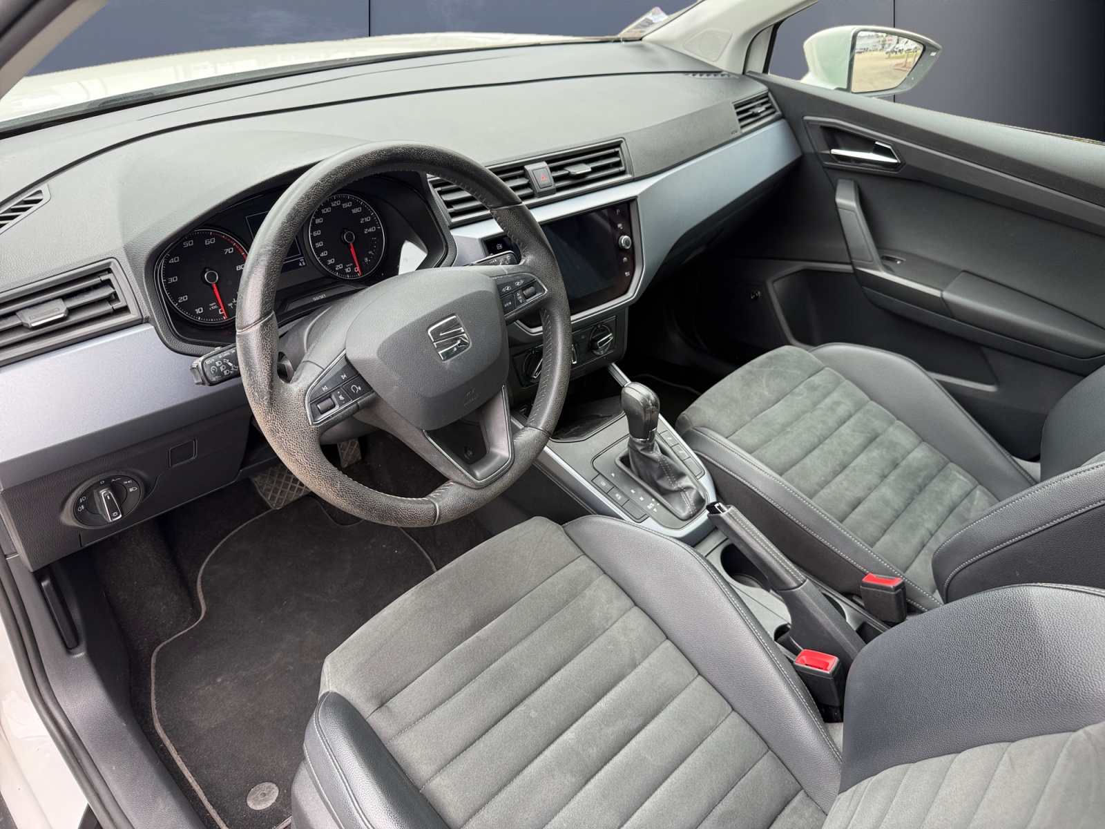 Seat Arona 8