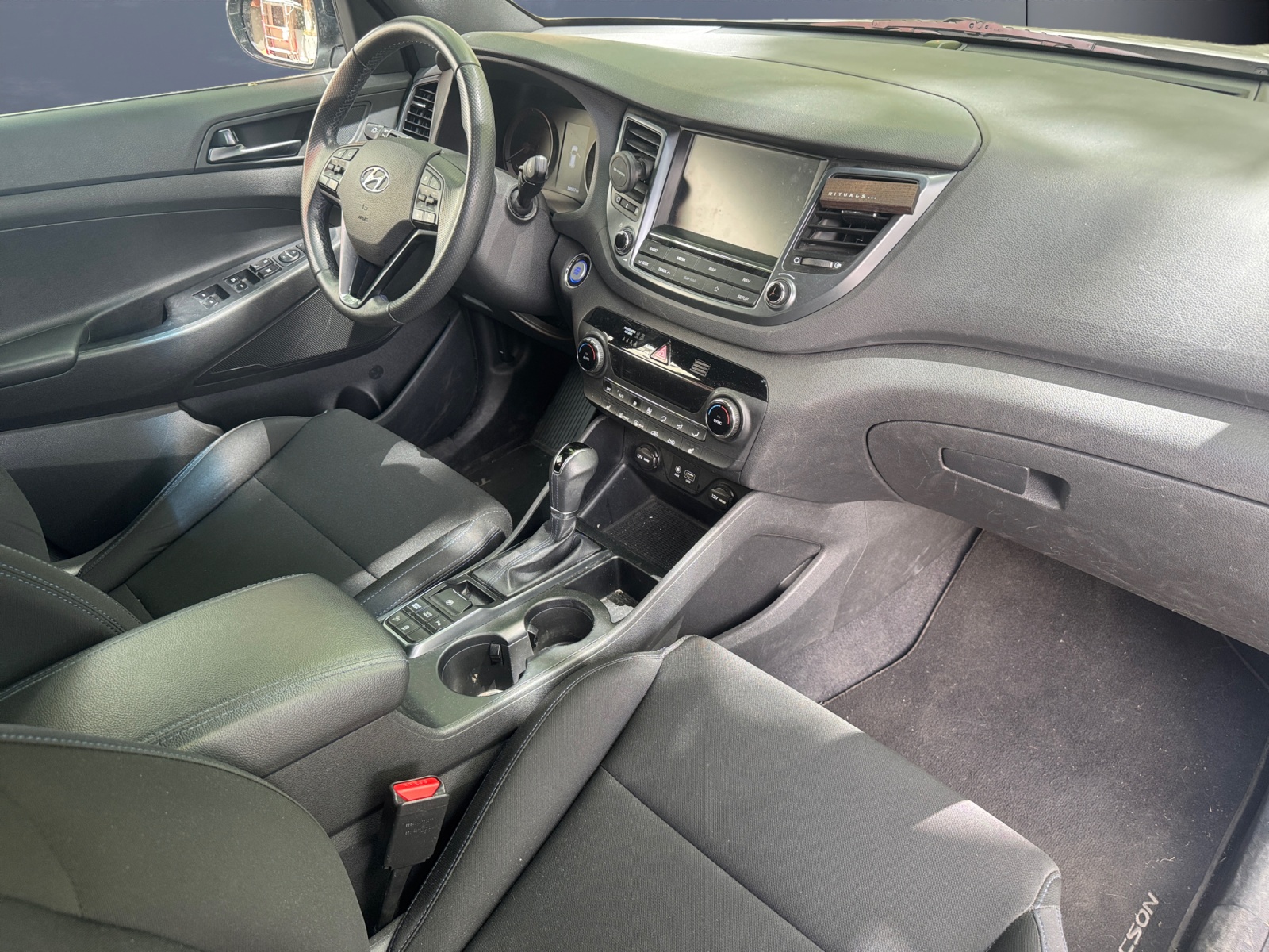 Hyundai Tucson 12