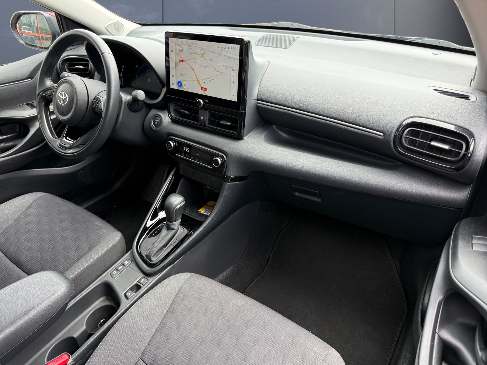 Toyota Yaris 12