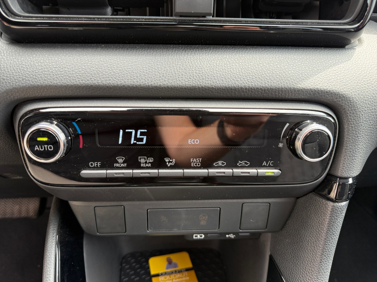 Toyota Yaris 27