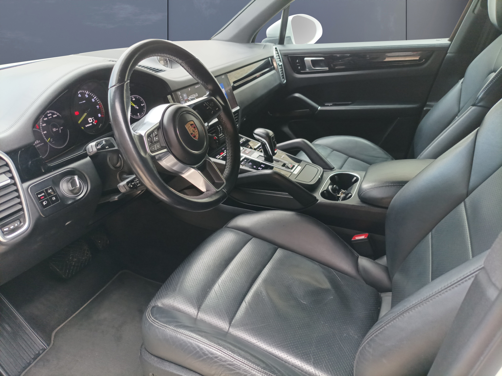 Porsche Cayenne 8