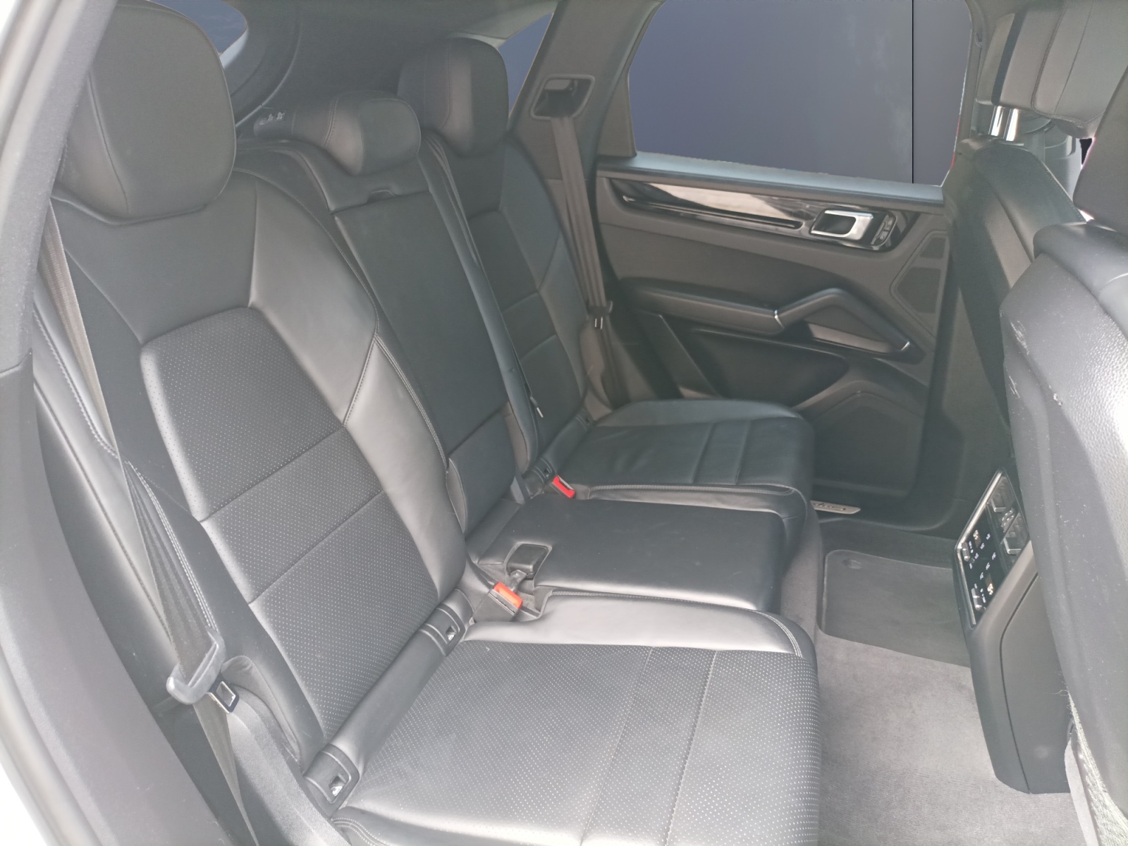 Porsche Cayenne 11