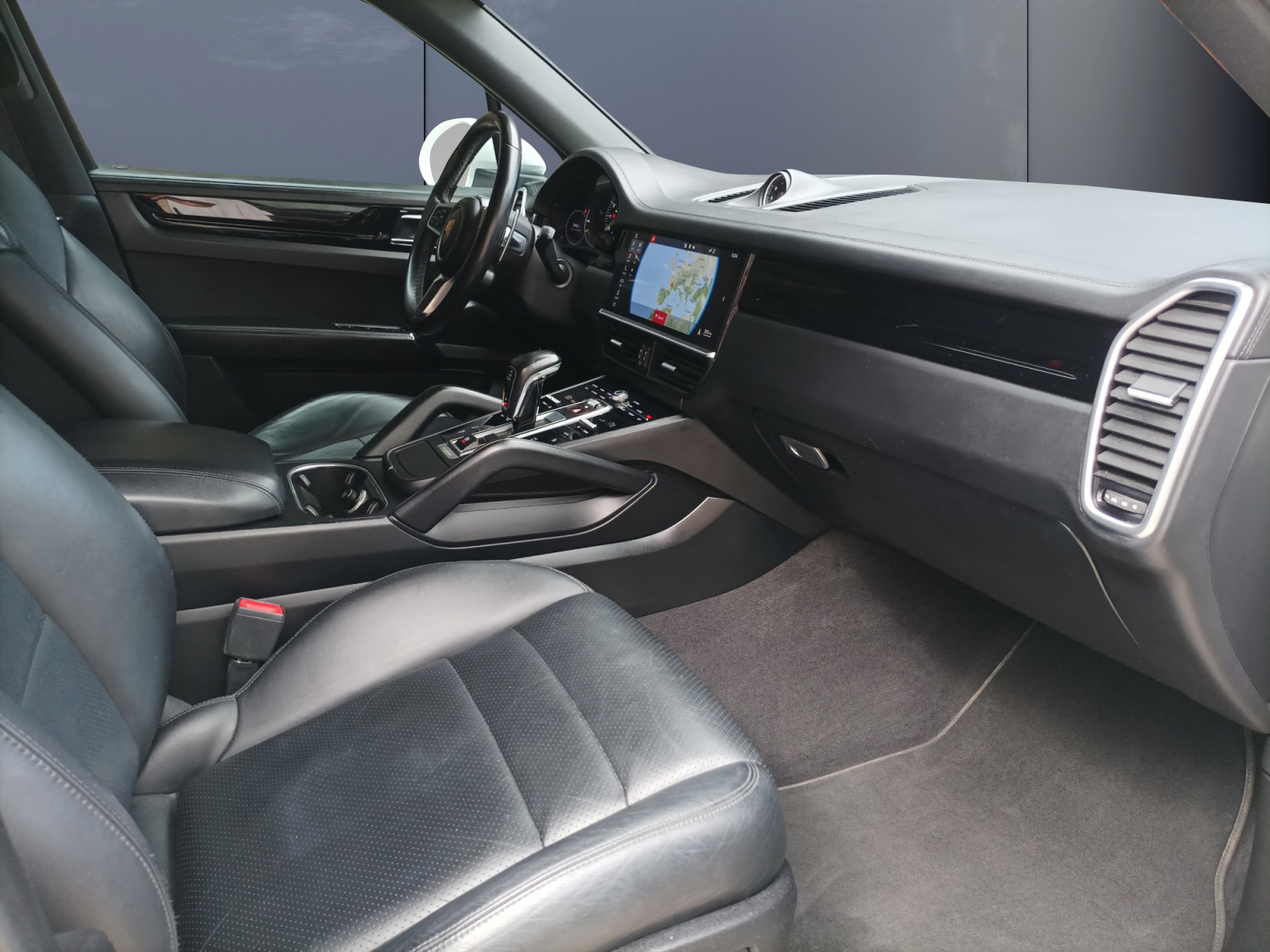 Porsche Cayenne 12