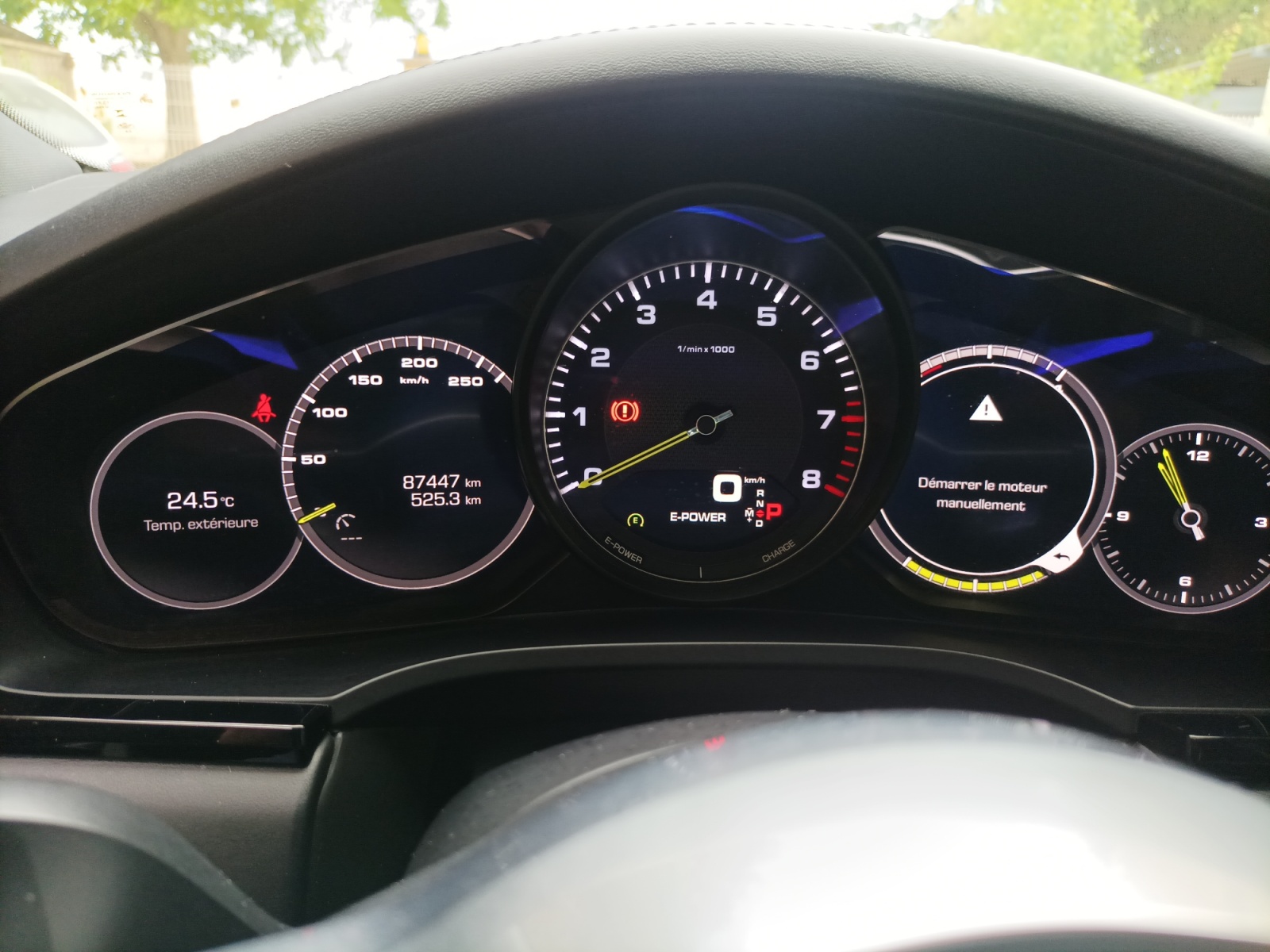 Porsche Cayenne 16