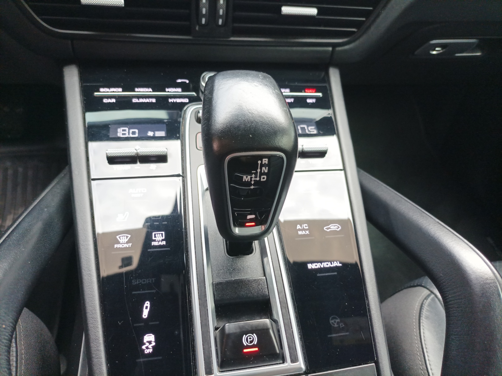 Porsche Cayenne 22
